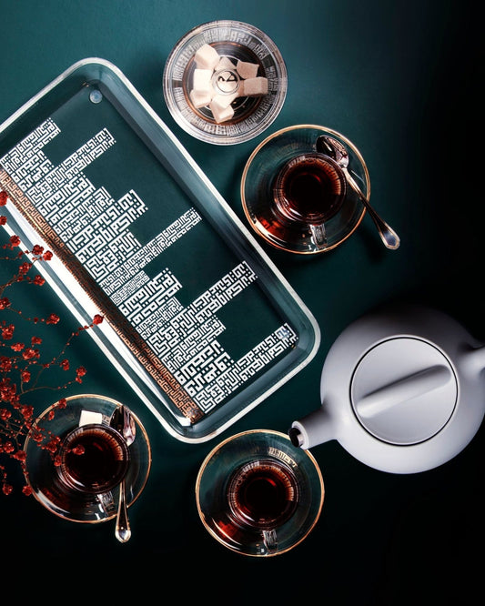 مجموعة ديملاج أبراج من 6 فناجين شاي وصحون (ذهبي)