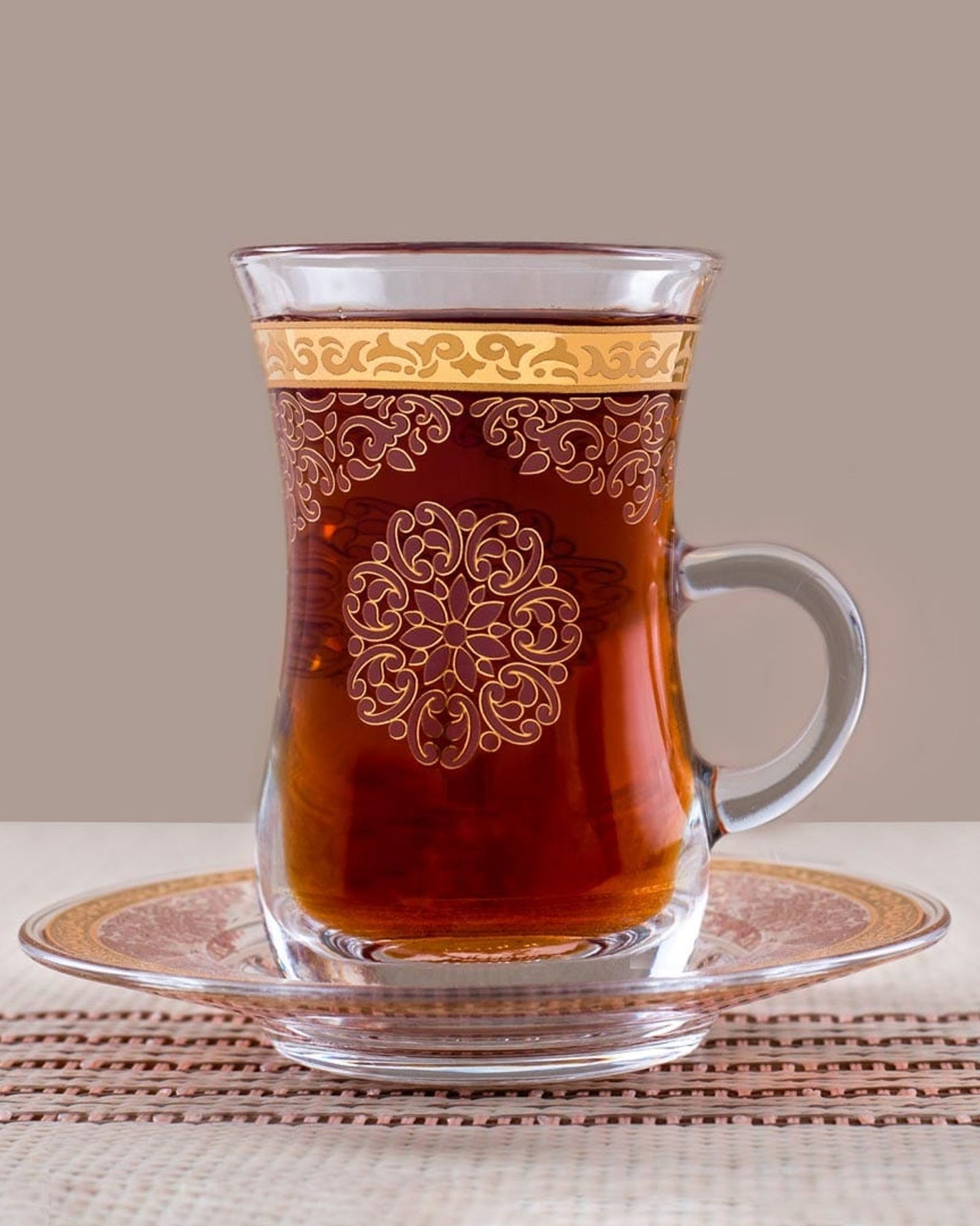 طقم فناجين وصحون شاي ديملاج سيلينا، 6 قطع، ذهبي ووردي