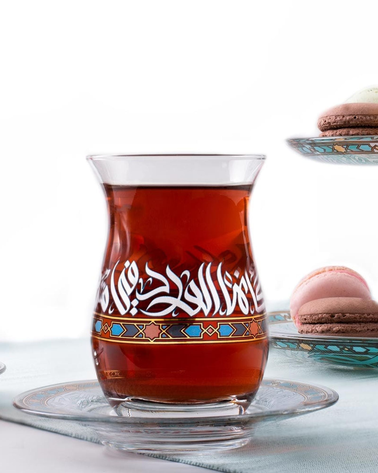 مجموعة ورود دملاج من 6 قطع استكانات وصحون (ذهبي وأخضر)