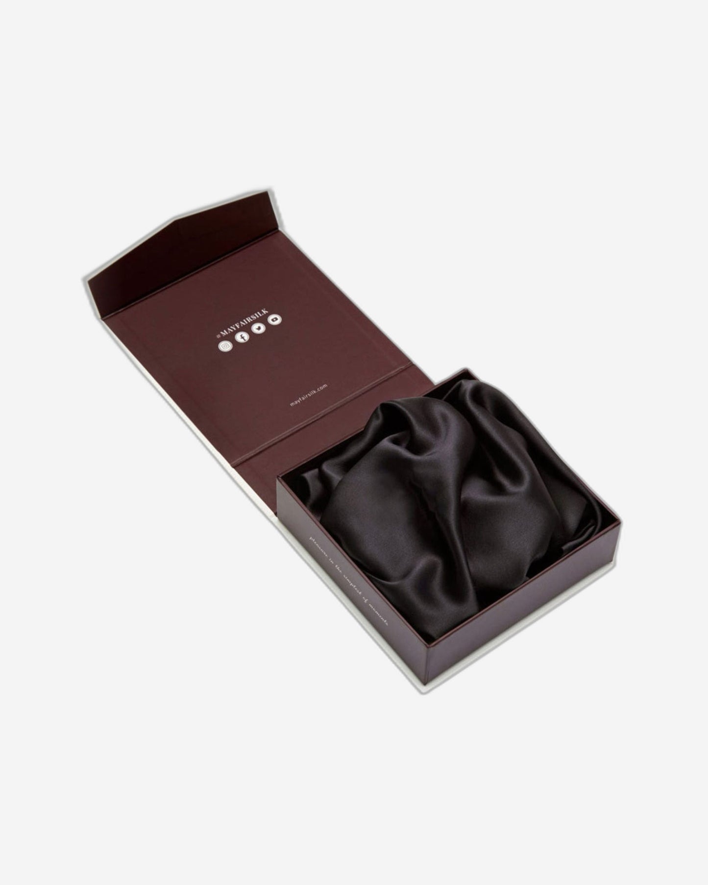 غطاء وسادة قياسي من مايفيرسيلك "حرير التوت" بلون الفحم 50 × 75 سم