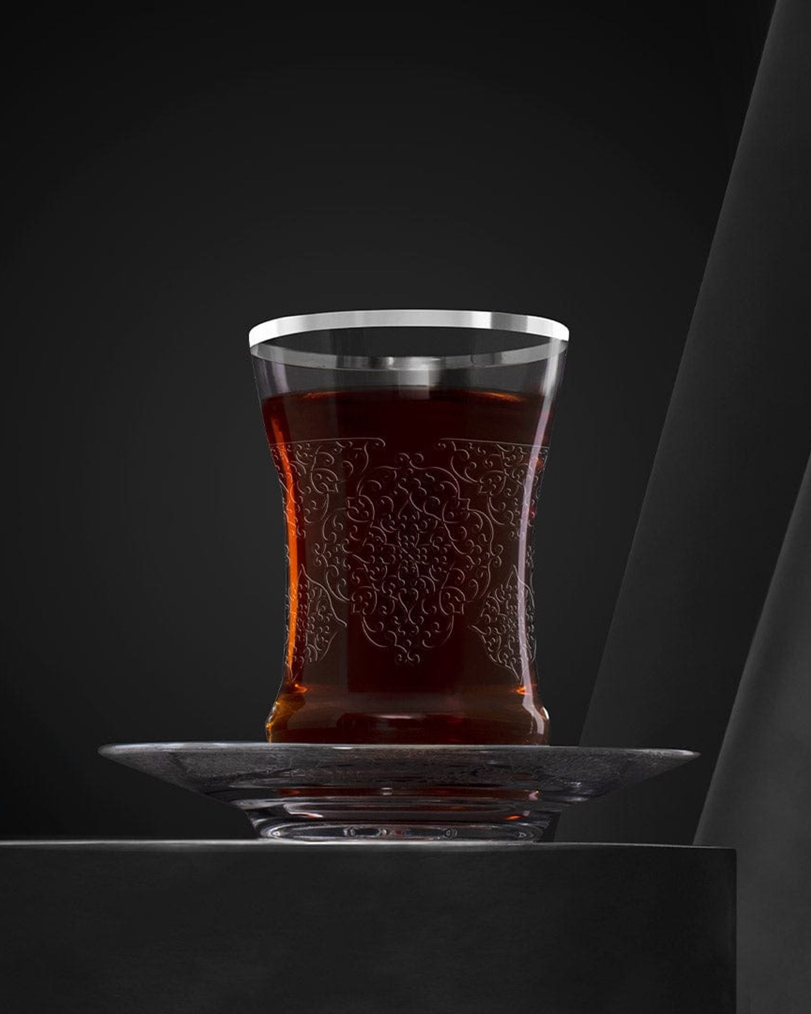 طقم ديملاج بيرلا مكون من 6 فناجين شاي وصحون (بلاتينيوم)