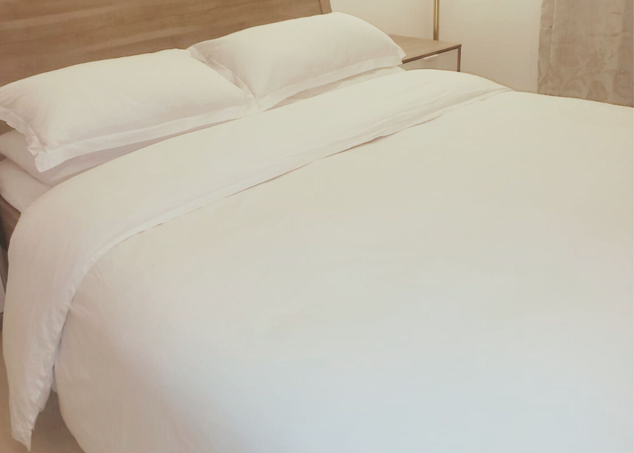 Linen Obsession "Real Hotel Linen" عدد 500 خيط من الساتين القطني باللون الأبيض