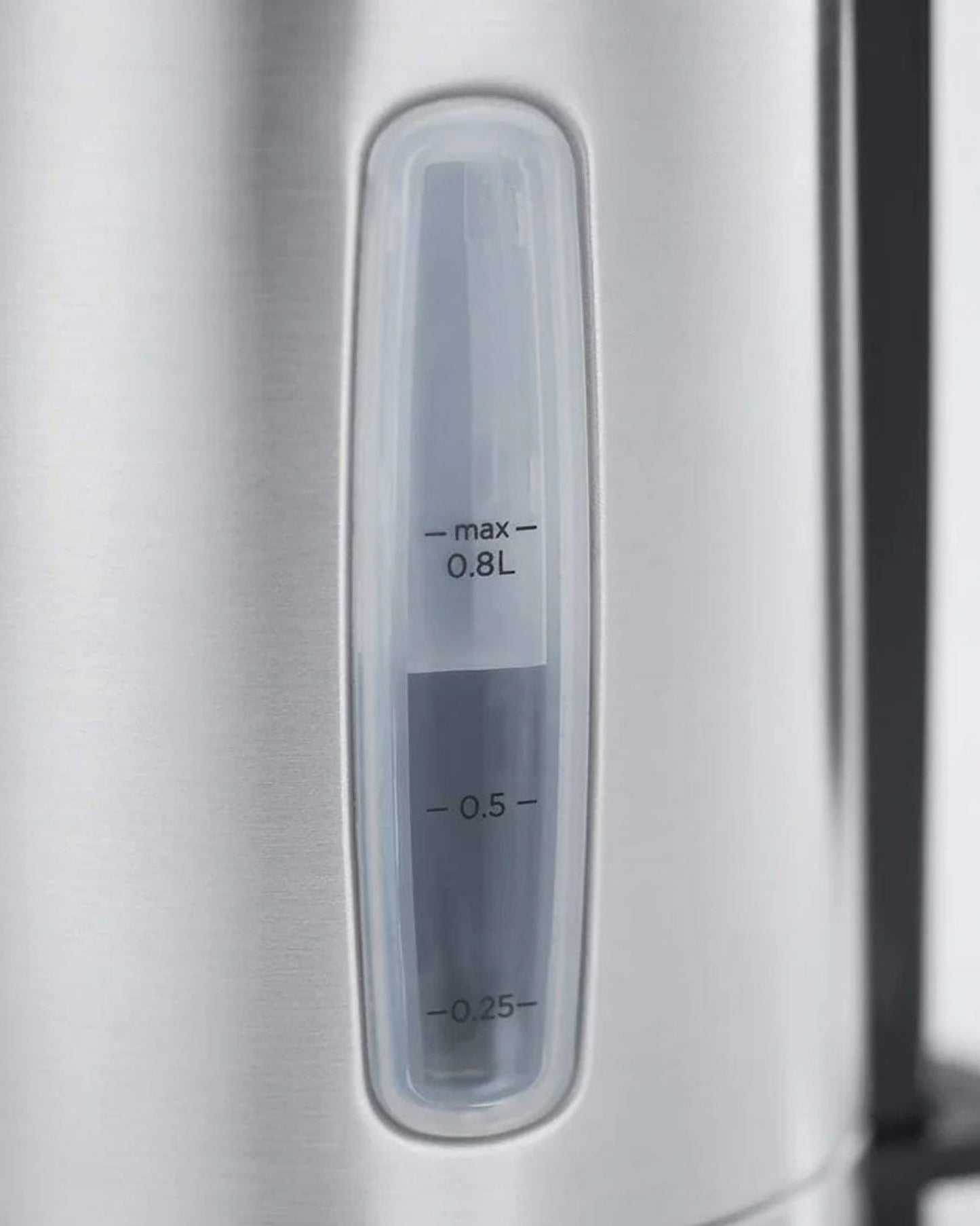 غلاية كهربائية صغيرة الحجم من راسل هوبز (24190) - 2200 واط، سعة 0.8 لتر، إيقاف تشغيل تلقائي، فلتر قابل للإزالة، إضاءة، مصنوعة من الفولاذ المقاوم للصدأ - ضمان لمدة تصل إلى 3 سنوات