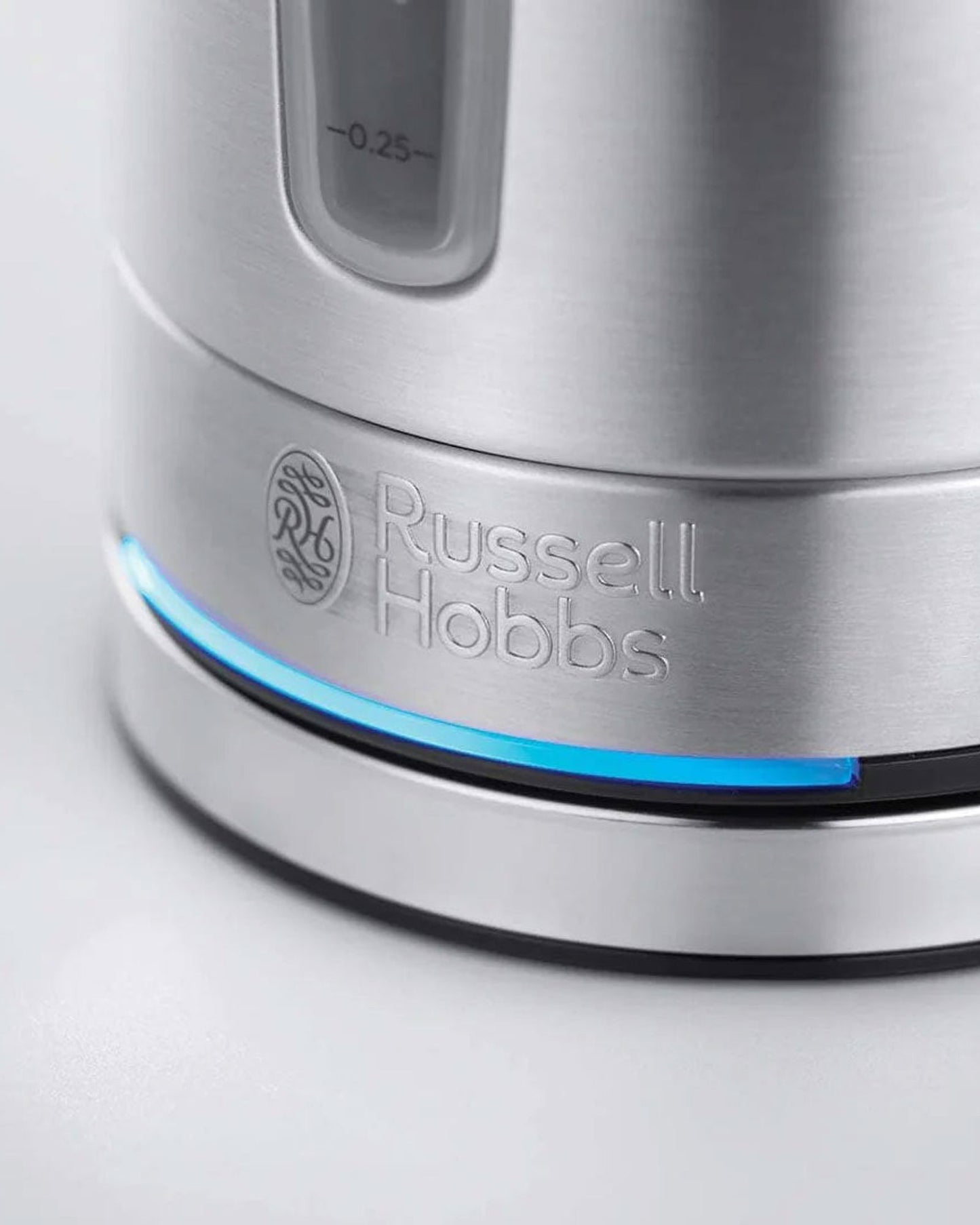 غلاية كهربائية صغيرة الحجم من راسل هوبز (24190) - 2200 واط، سعة 0.8 لتر، إيقاف تشغيل تلقائي، فلتر قابل للإزالة، إضاءة، مصنوعة من الفولاذ المقاوم للصدأ - ضمان لمدة تصل إلى 3 سنوات