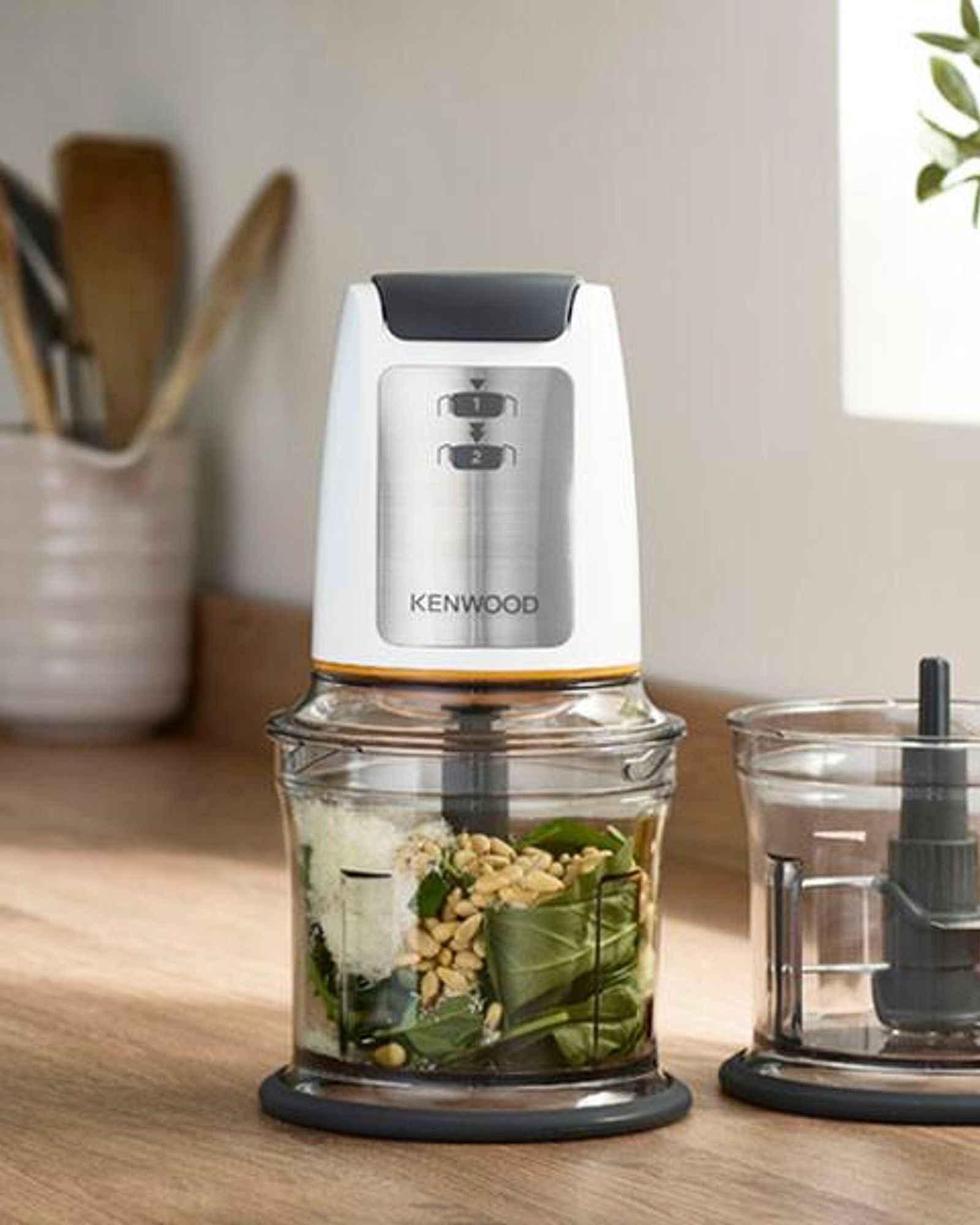 مفرمة كينوود مع وعاء إضافي