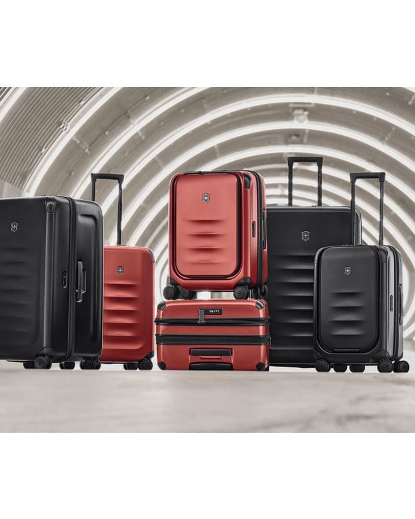 حقيبة سفر فيكتورينوكس سبيكترا 3.0 الصلبة القابلة للتوسيع