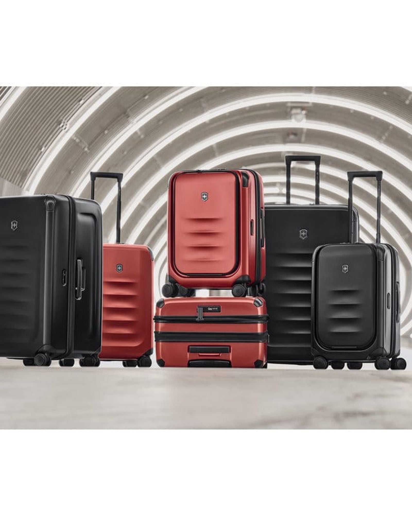 حقيبة سفر فيكتورينوكس سبيكترا 3.0 الصلبة القابلة للتوسيع