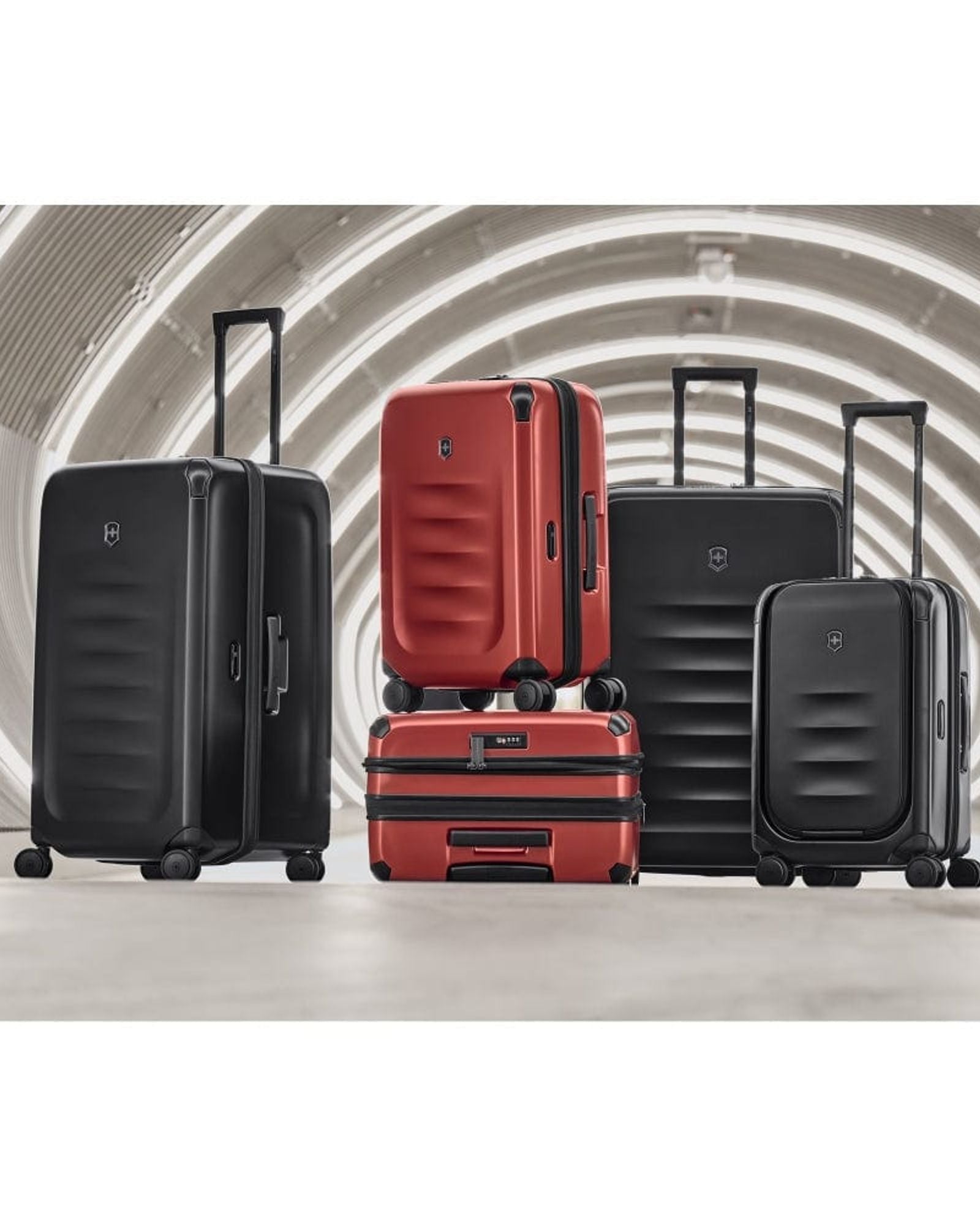 حقيبة سفر فيكتورينوكس سبيكترا 3.0 الصلبة القابلة للتوسيع