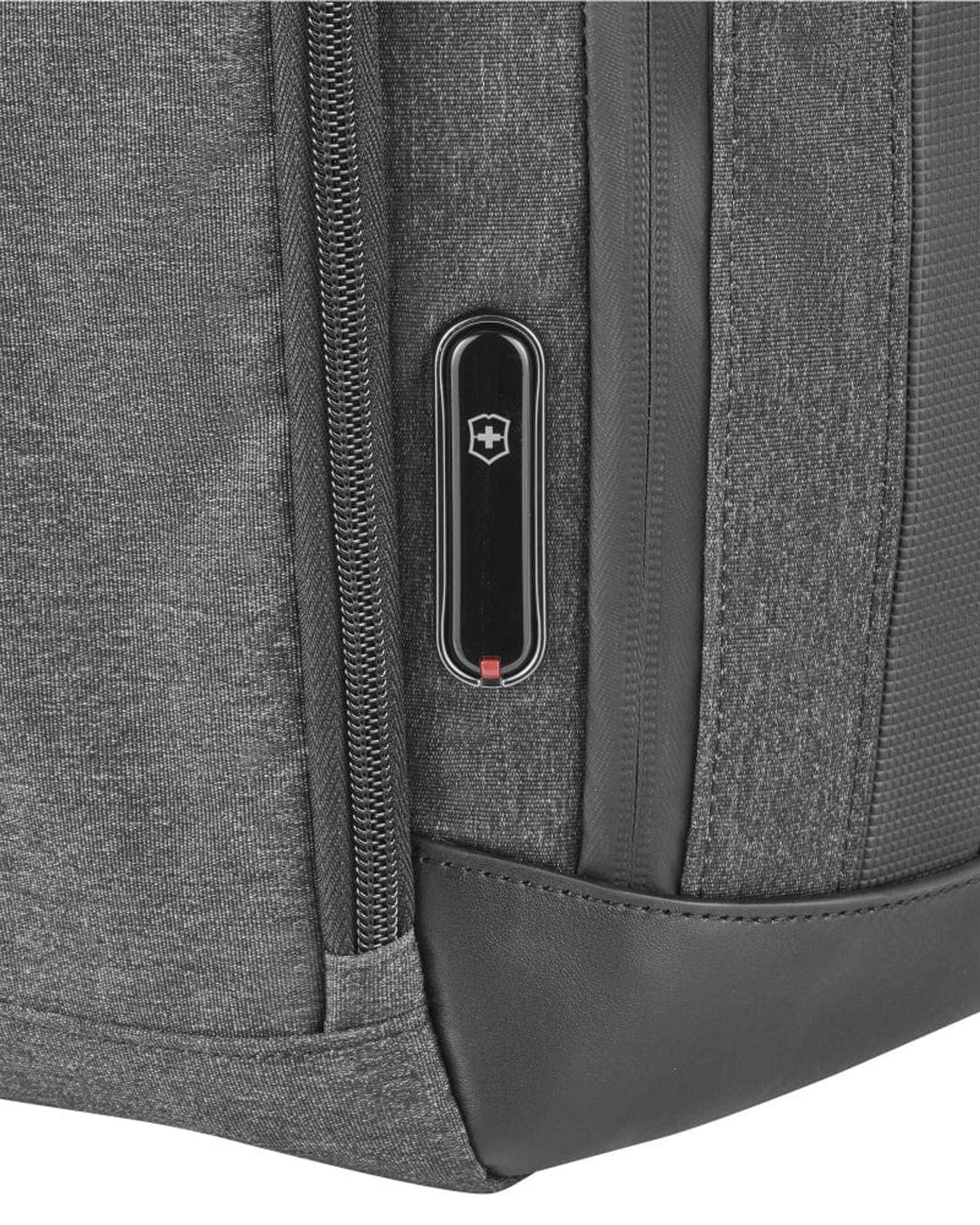 حقيبة ظهر فيكتورينوكس أركيتكتشر أوربان 2 ديلوكس