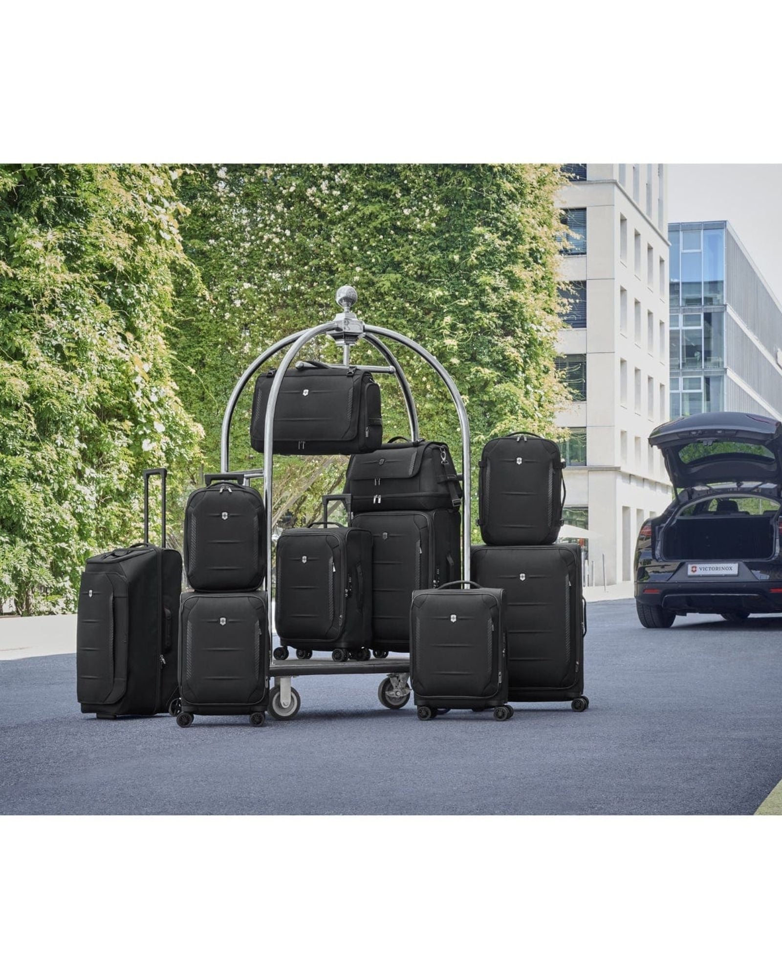 حقيبة فيكتورينوكس كروس لايت القابلة للتوسيع لتسجيل الوصول