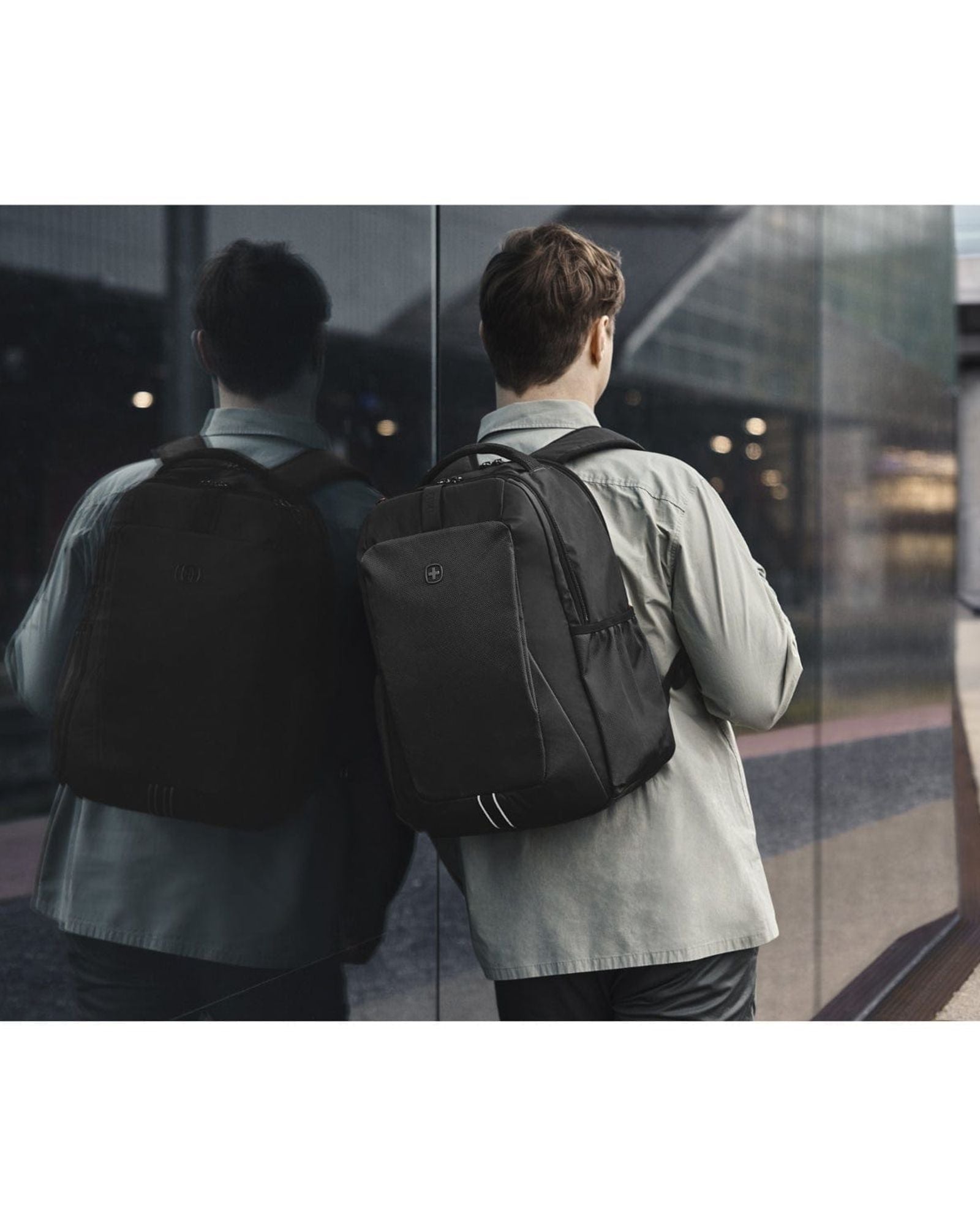 حقيبة ظهر Wenger XE Professional للكمبيوتر المحمول مقاس 15.6 بوصة مع جيب للكمبيوتر اللوحي باللون الأسود - 612739