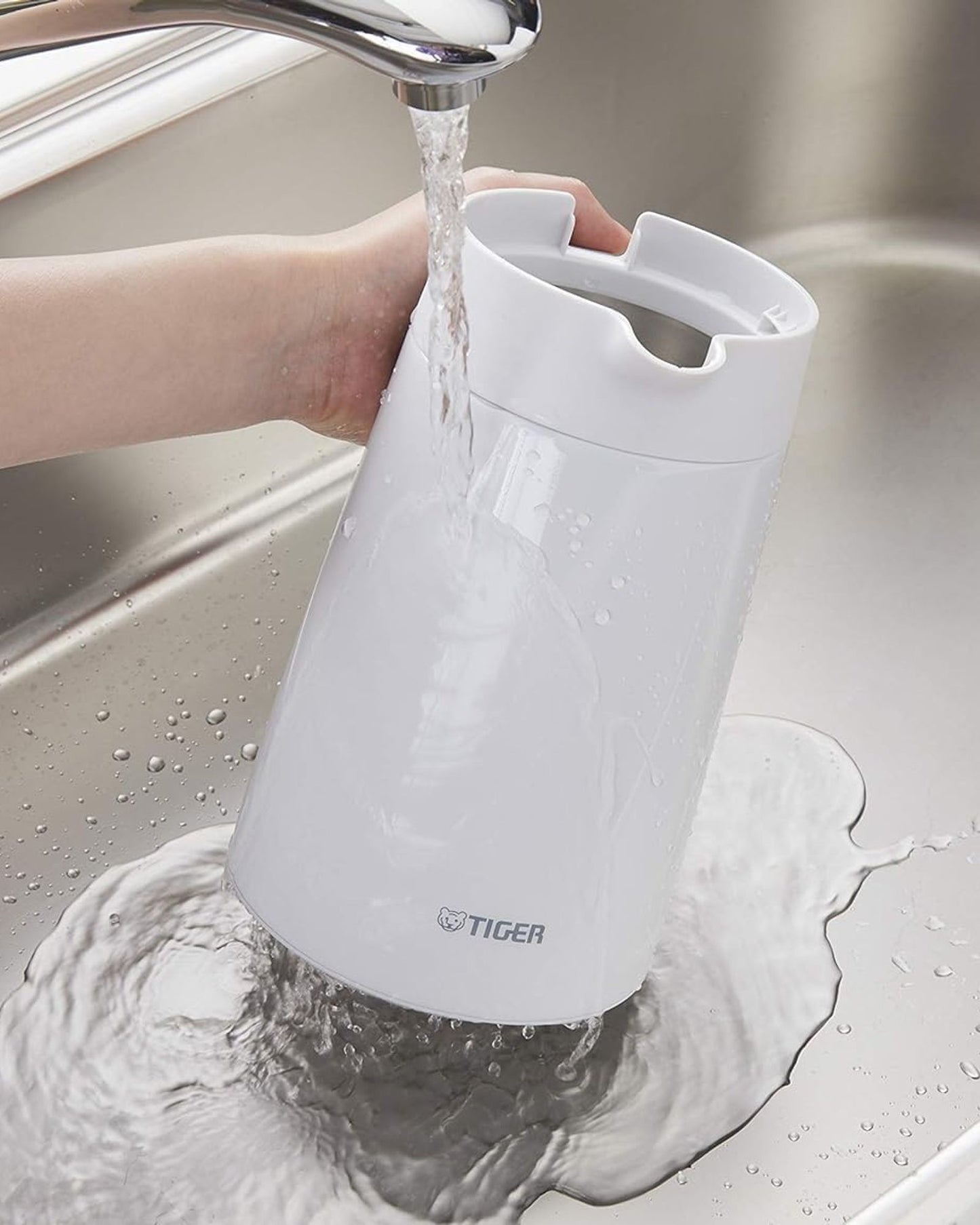 إبريق تايجر اليدوي المصنوع من الفولاذ المقاوم للصدأ، سعة 1.6 لتر، PWO-A160W