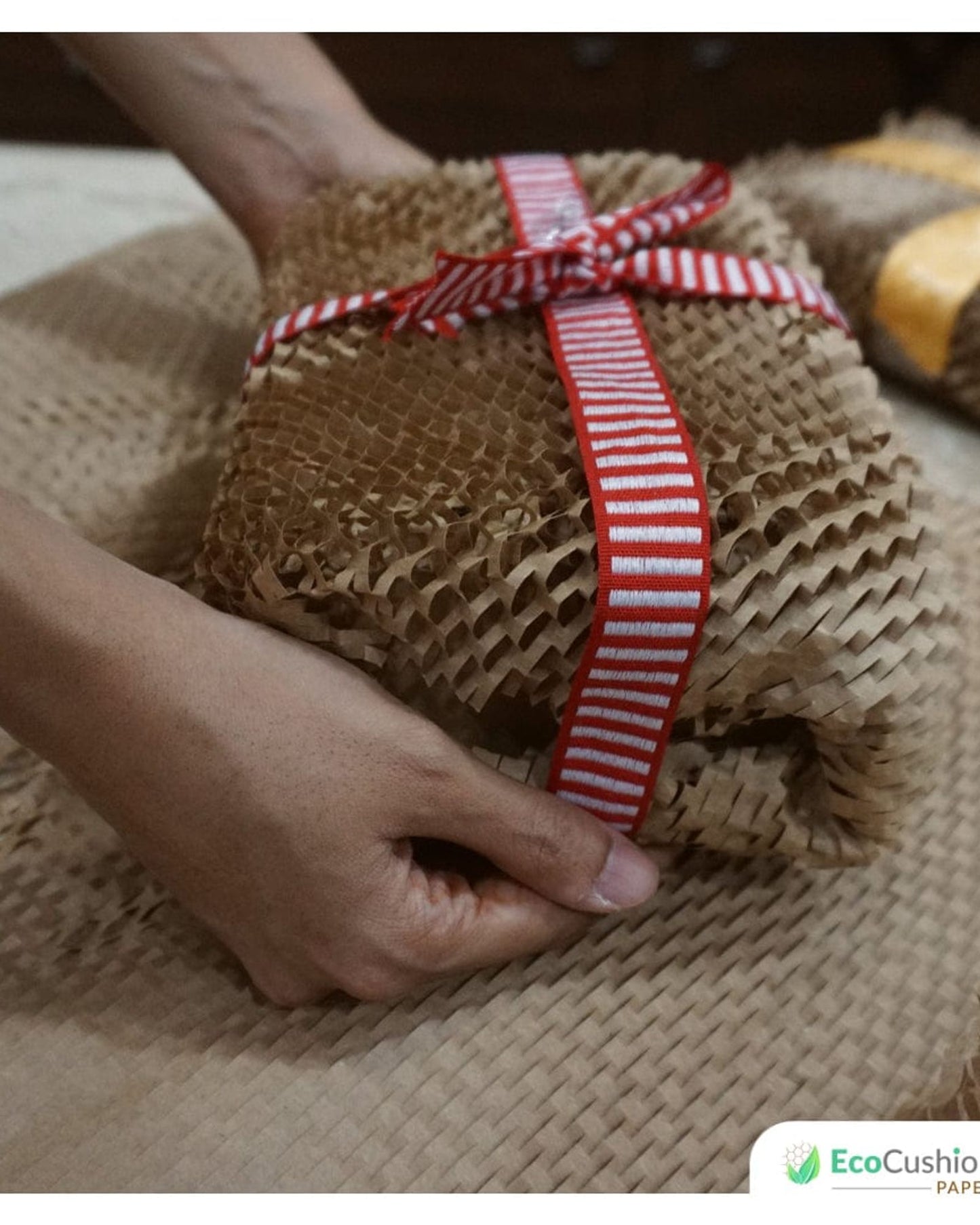 لفافة ورق تغليف EcoCushion | 100 متر × 15 بوصة | قابلة للتمدد حتى 150 متر