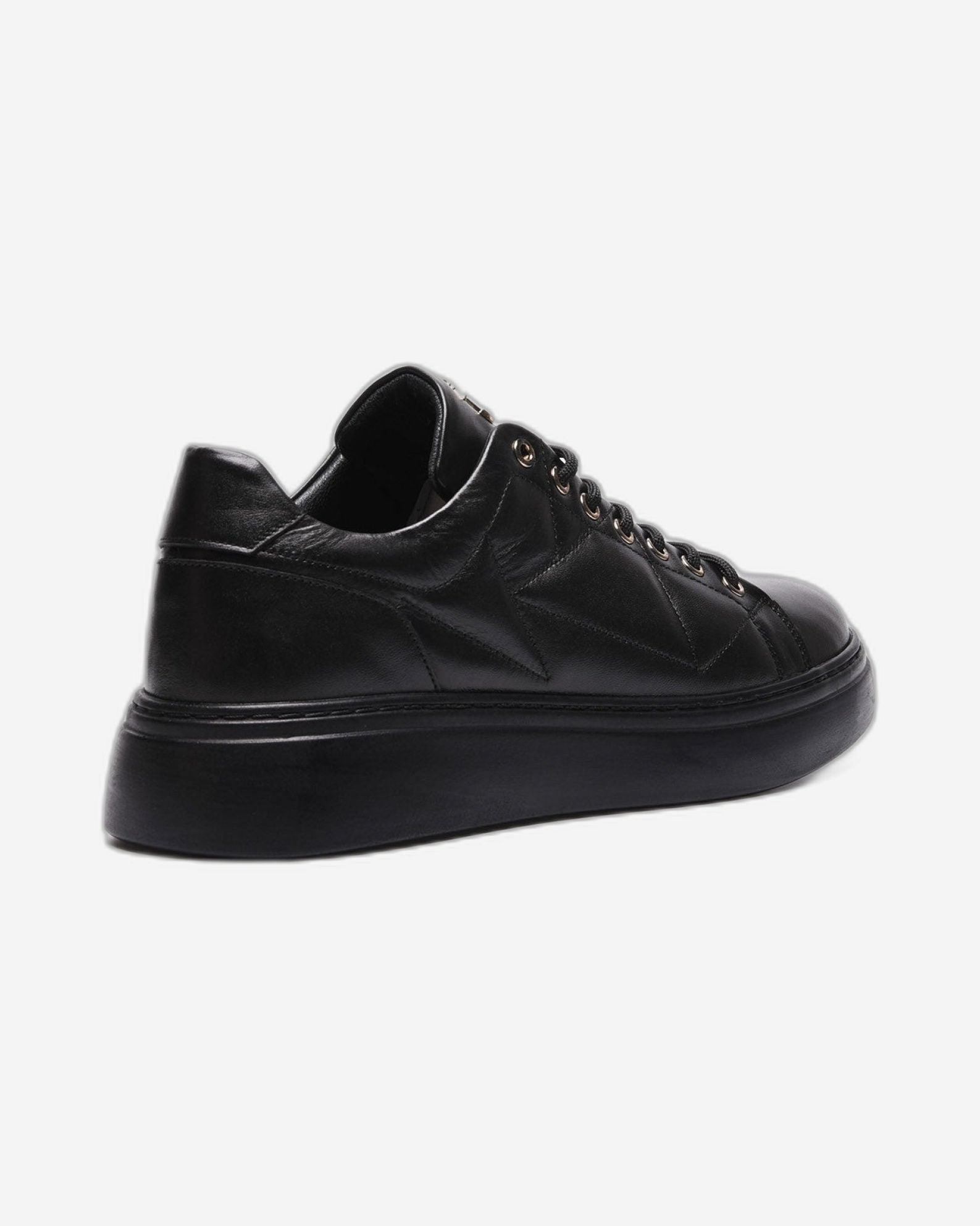 حذاء رياضي رجالي من جون ريتشاردو باللون الأسود - 17169-1