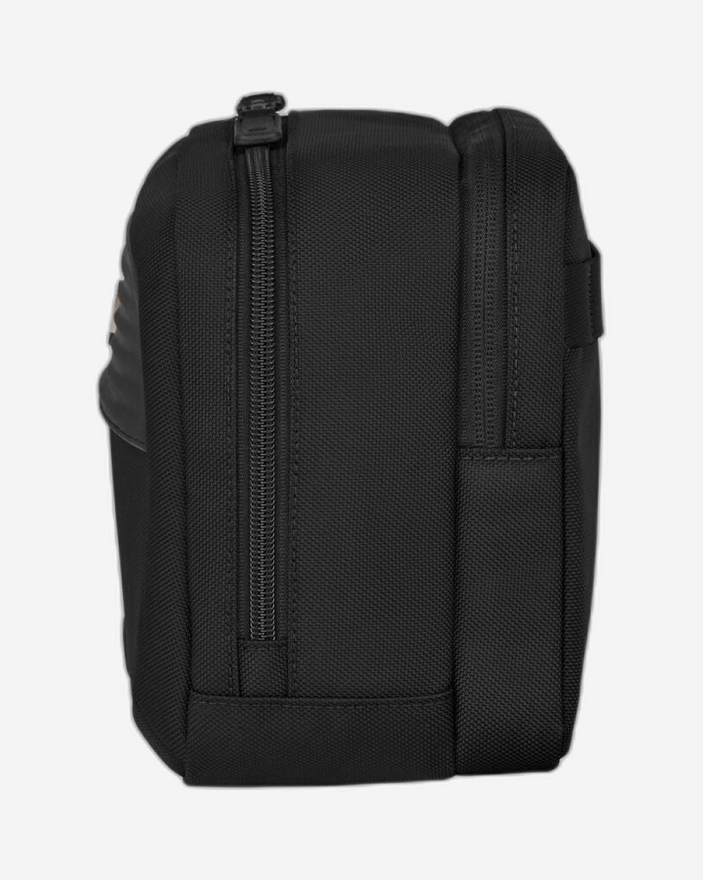 حقيبة أدوات الزينة الأسطورية من فيكتورينوكس باللون الأسود