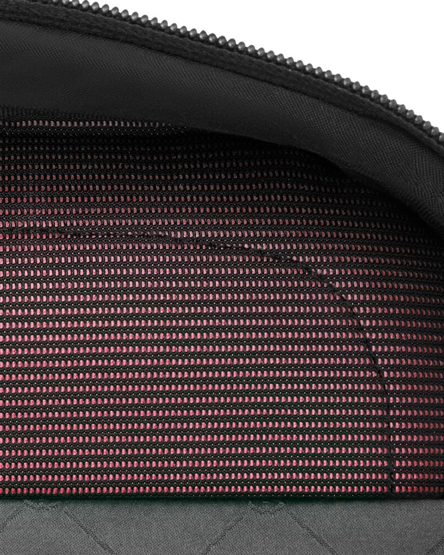 فيكتورينوكس ميثيك ويكندر أسود