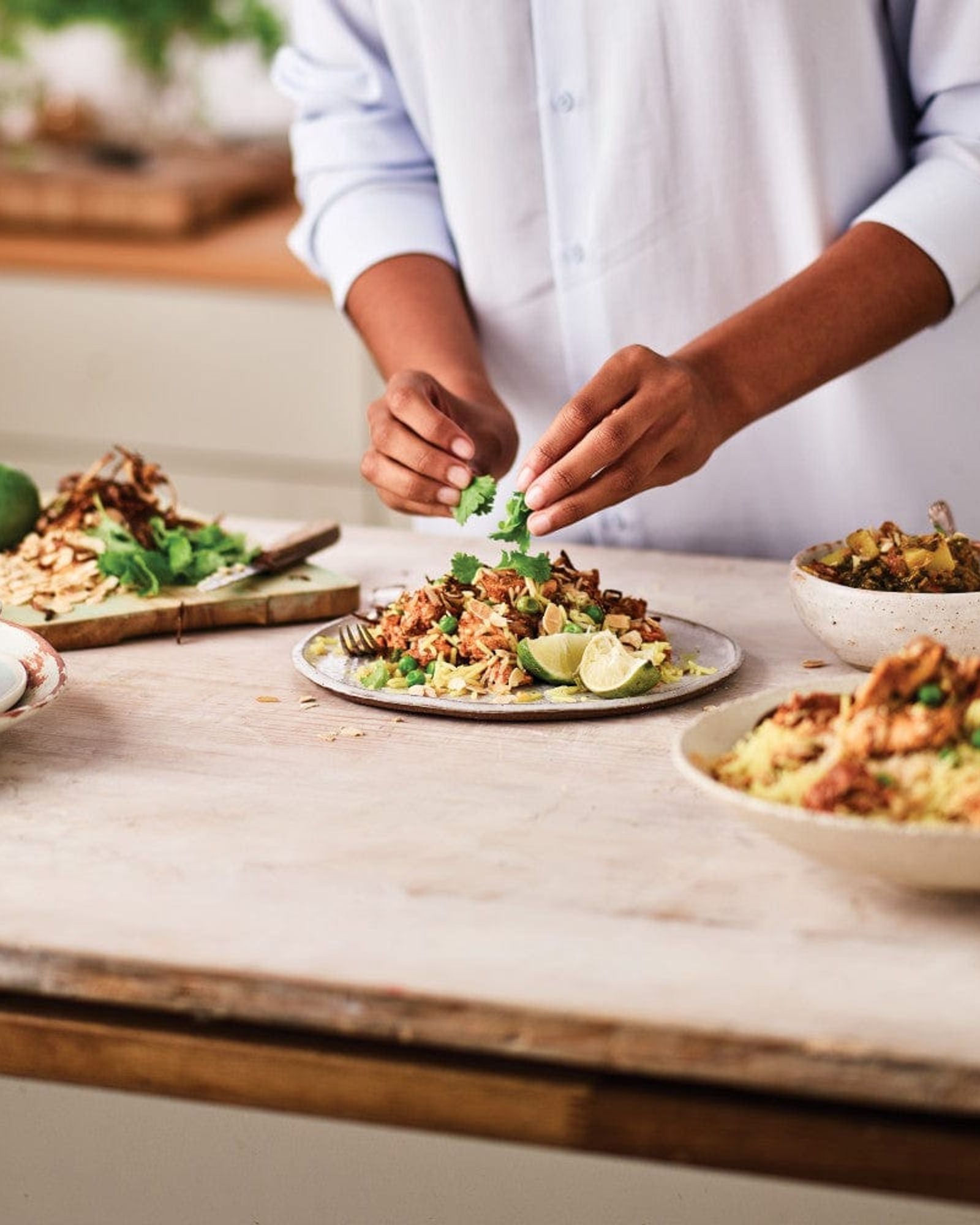 فرن ميكروويف كينوود سعة 22 لترًا مع شاشة عرض رقمية