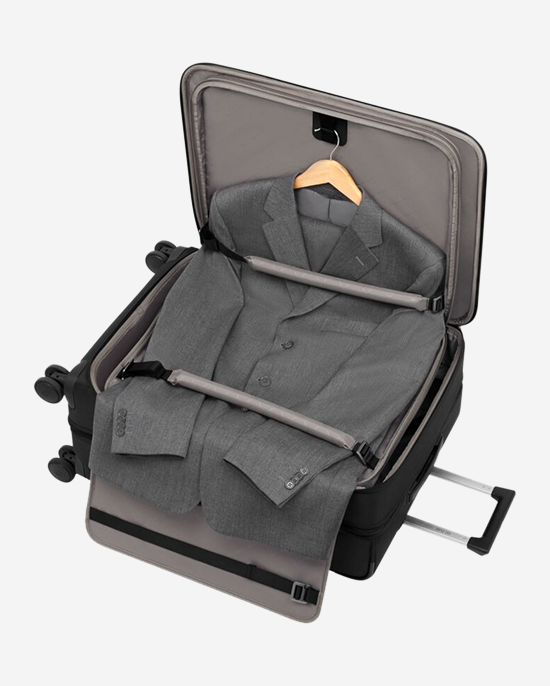 حافظة فيكتورينوكس ويركس ترافيلر 7.0 متوسطة الحجم باللون الأسود