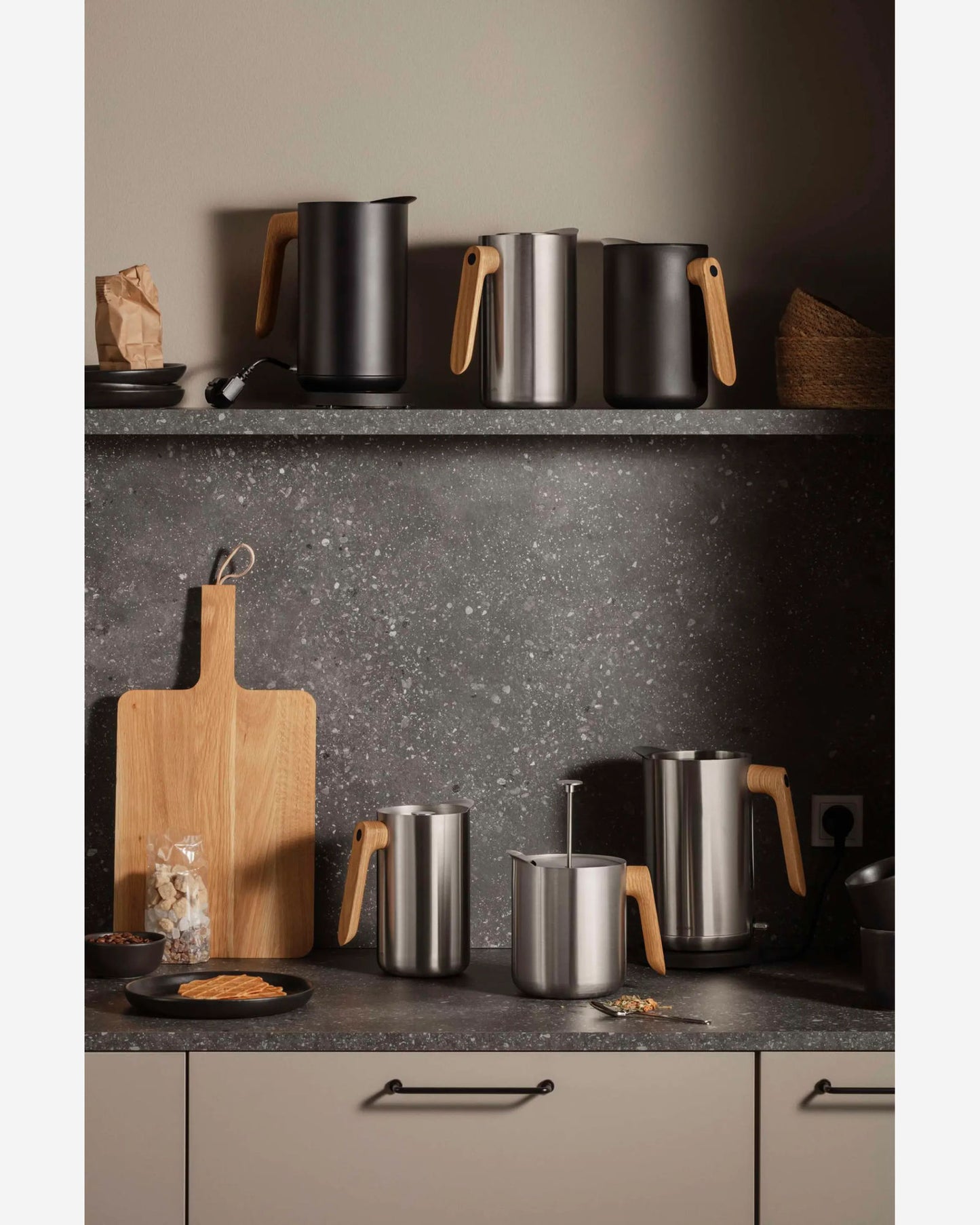 إبريق إيفا سولو 502757 بتفريغ الهواء، سعة 1 لتر، من الفولاذ المقاوم للصدأ، مطبخ نورديك