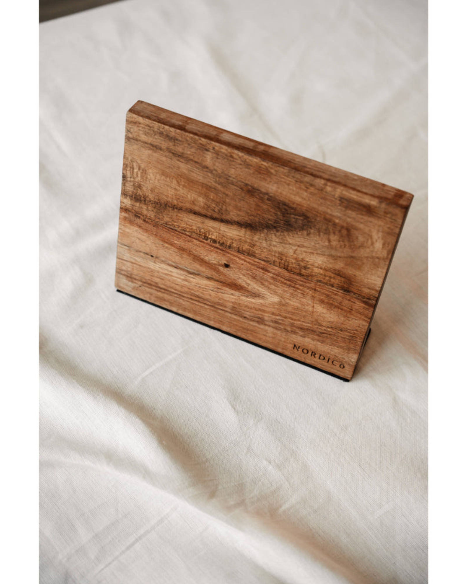 حامل سكين مغناطيسي من نورديكو