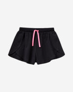 شورت رياضي مع شقوق