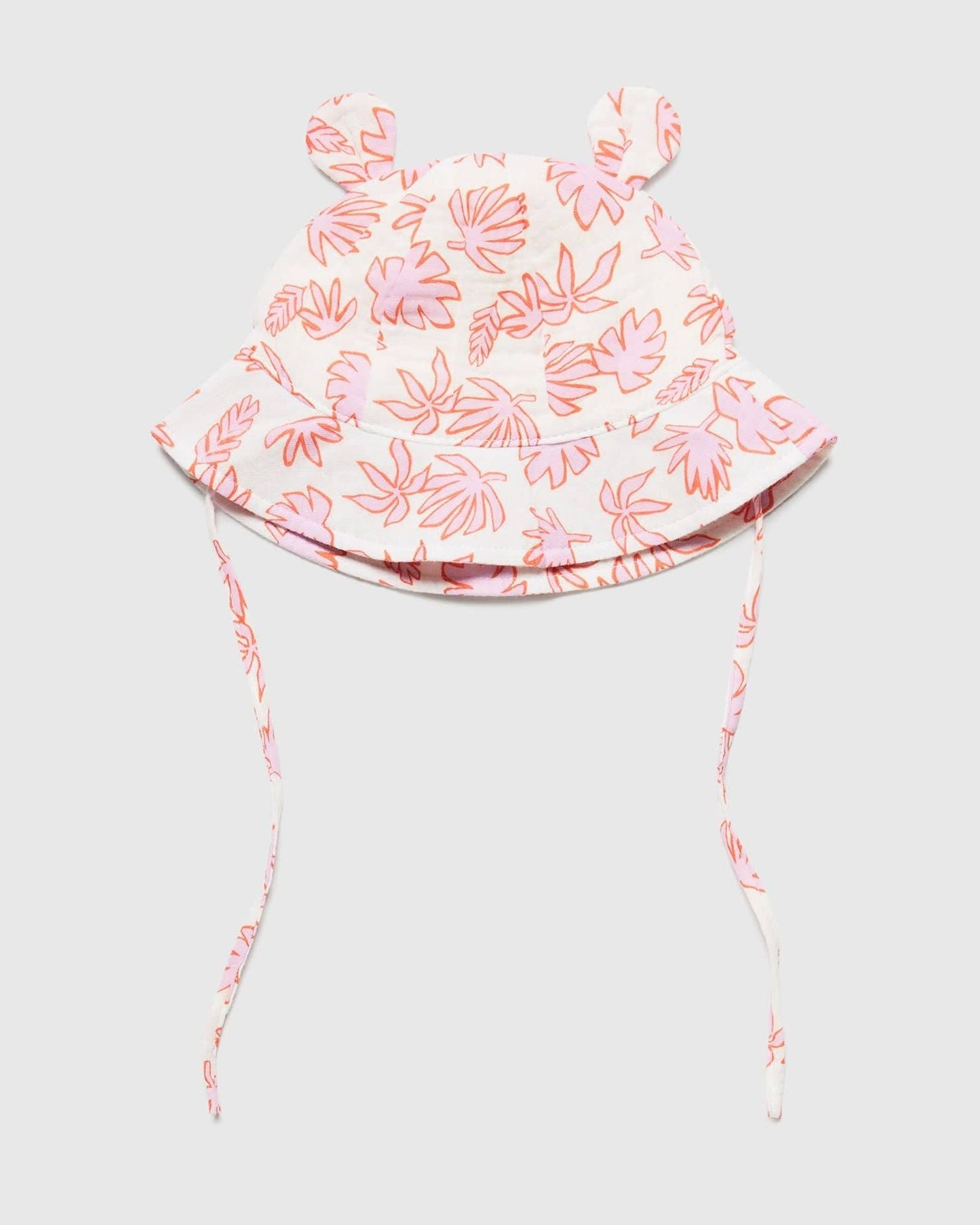 قبعة مع آذان