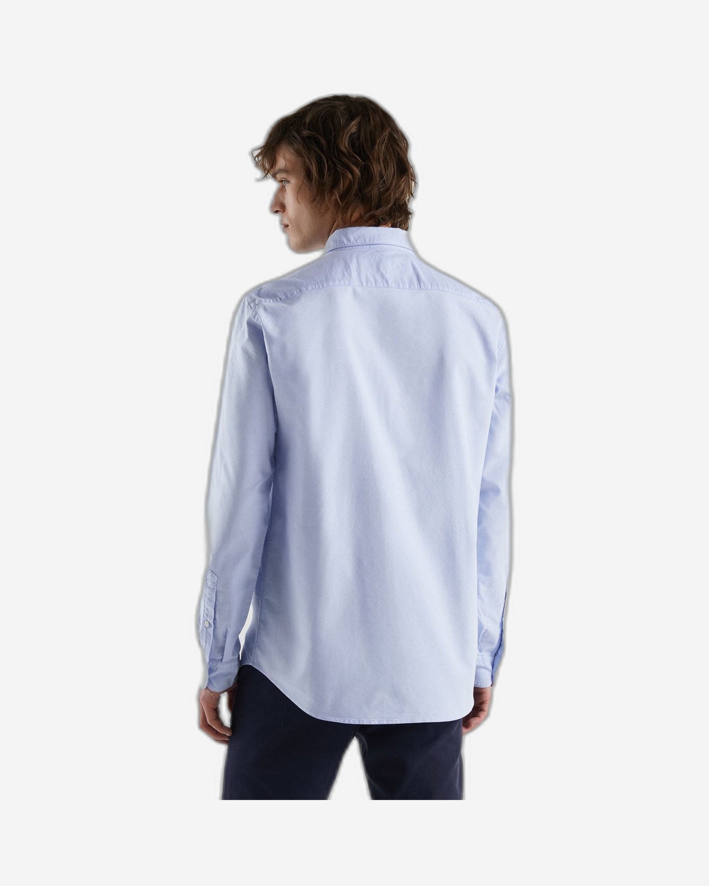 قميص بقصّة Slim Fit مصنوع من القطن بنسبة 100%