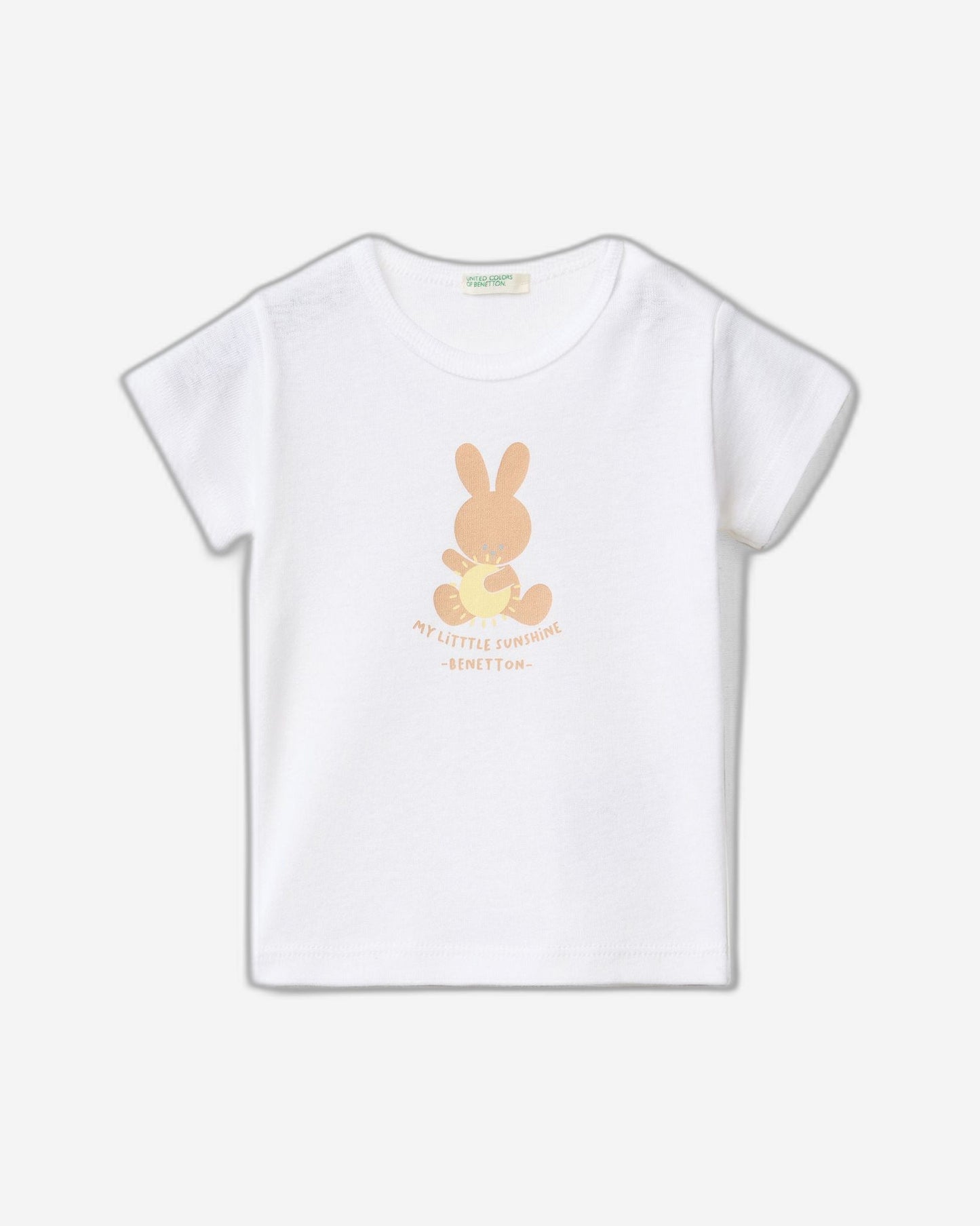 تي شيرت مصنوع من القطن العضوي بنسبة 100%