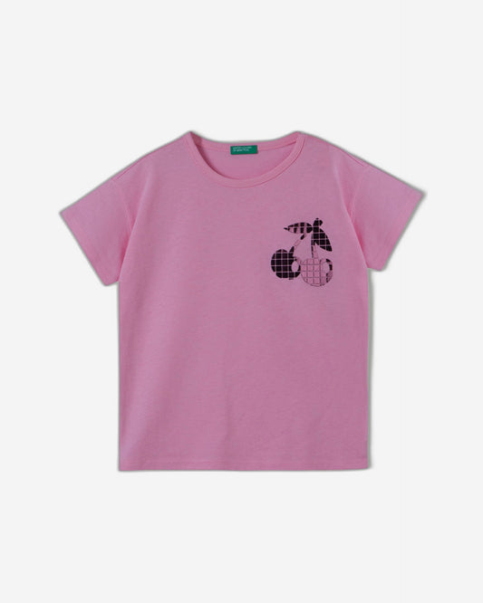 تي شيرت بقصّة مربعة مع تطريز