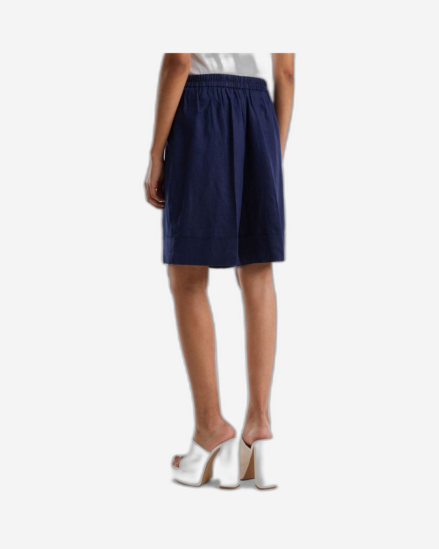 برمودا من الكتان بنسبة 100% بأساور