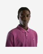 قميص بولو بأكمام قصيرة مصنوع من القطن بنسبة 100%