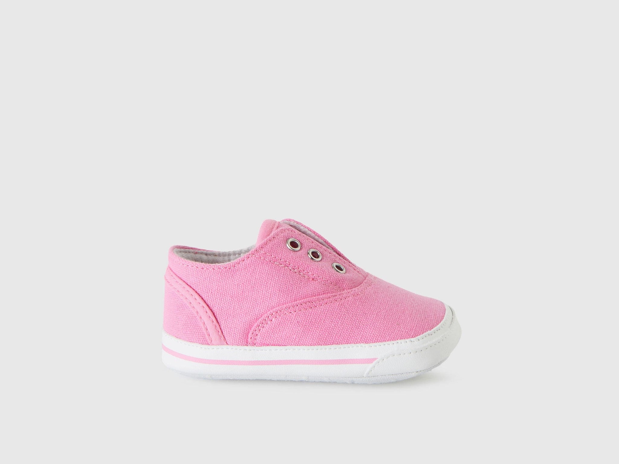 أحذية الخطوات الأولى المصنوعة من القماش