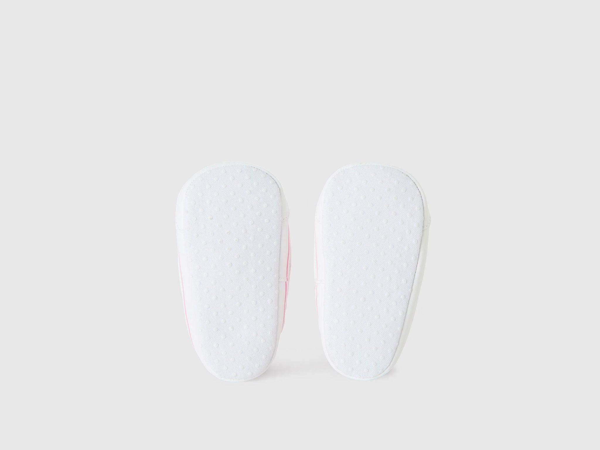 أحذية الخطوات الأولى المصنوعة من القماش