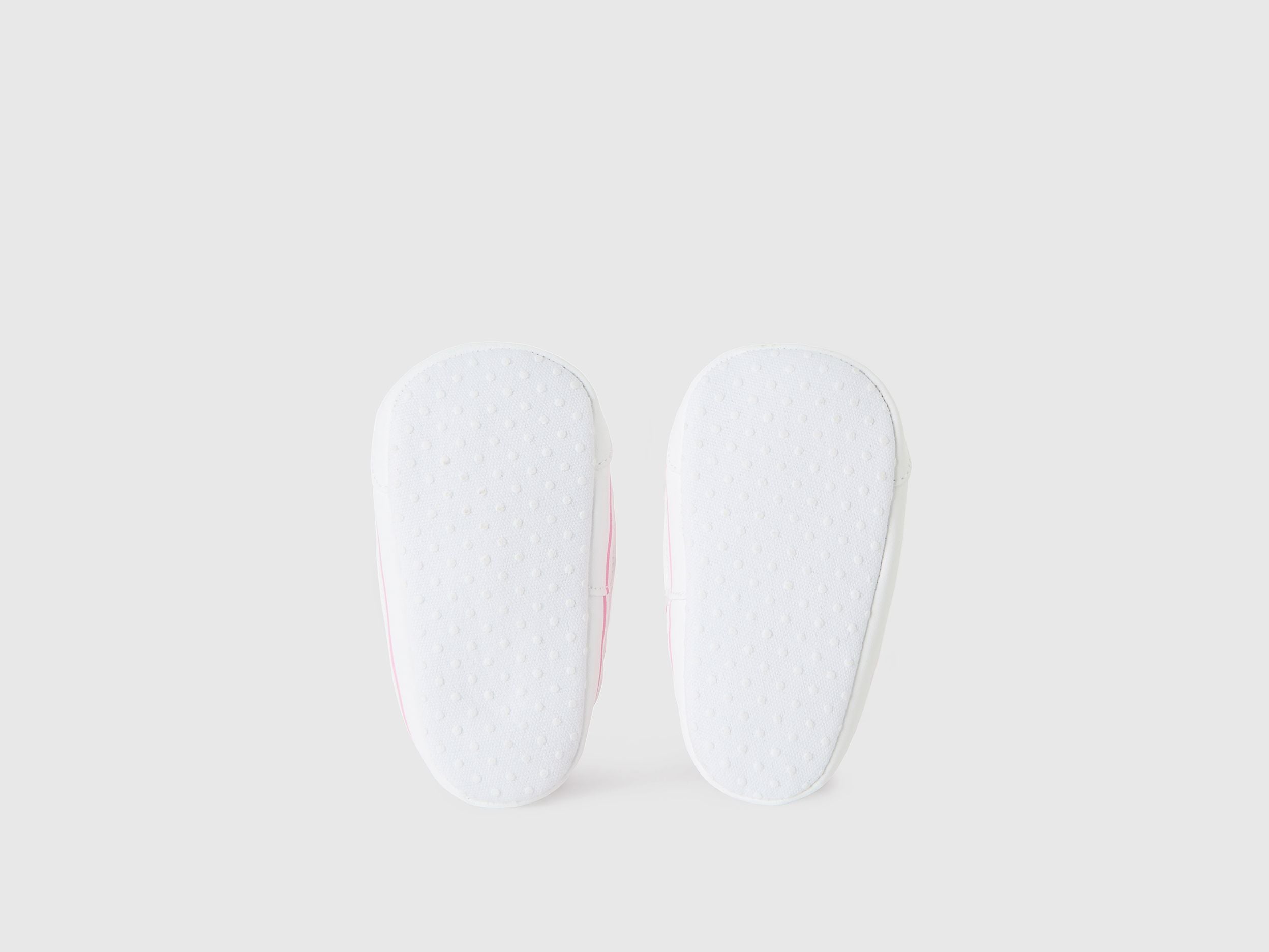 أحذية الخطوات الأولى المصنوعة من القماش