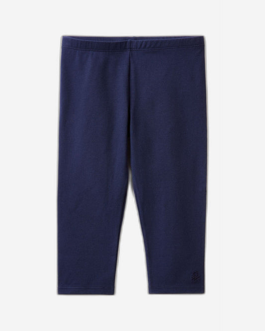 بنطال ضيق بطول الركبة