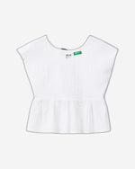 بلوزة مع فيونكة في الخلف