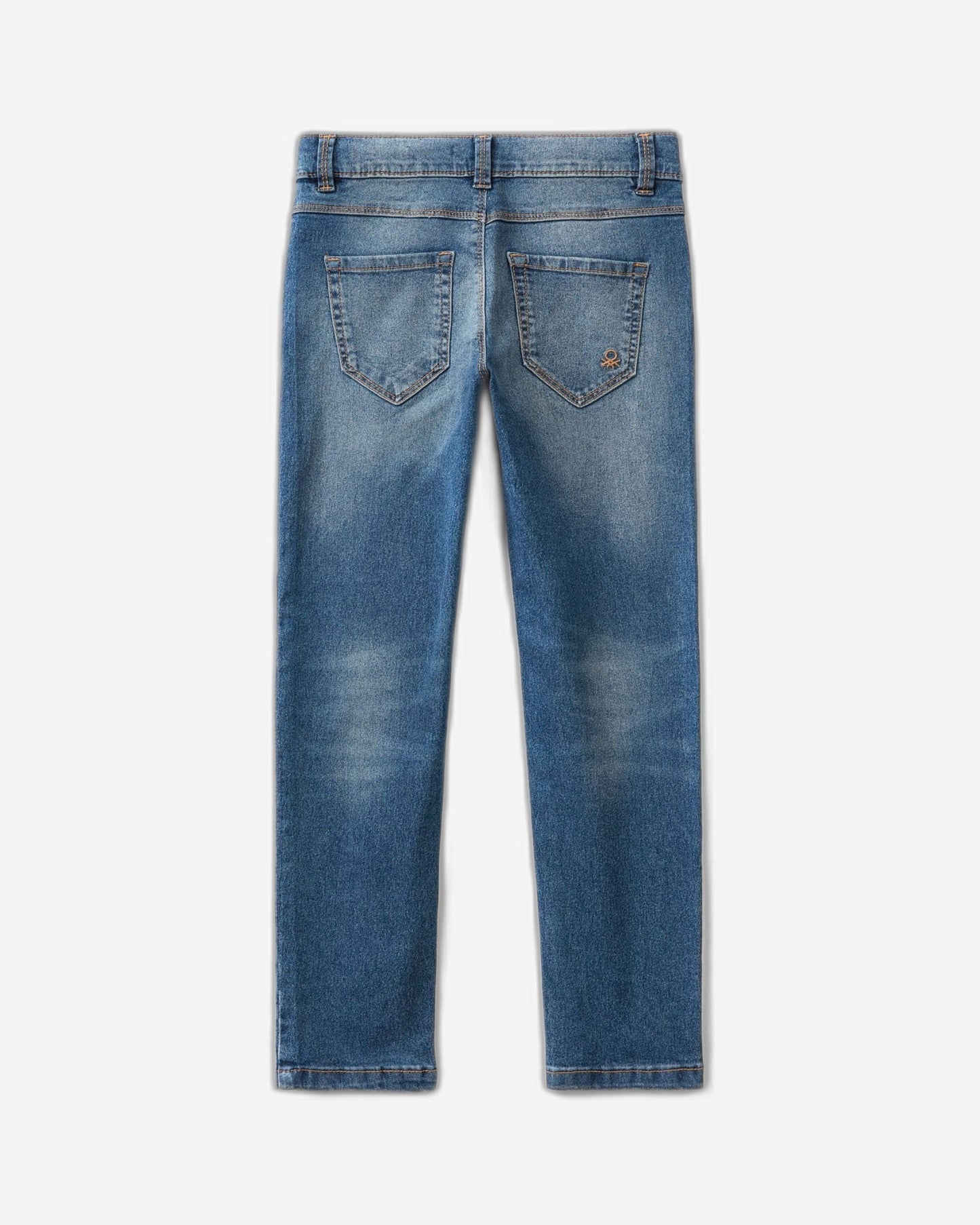 بنطلون جينز بقصة ضيقة وخمسة جيوب