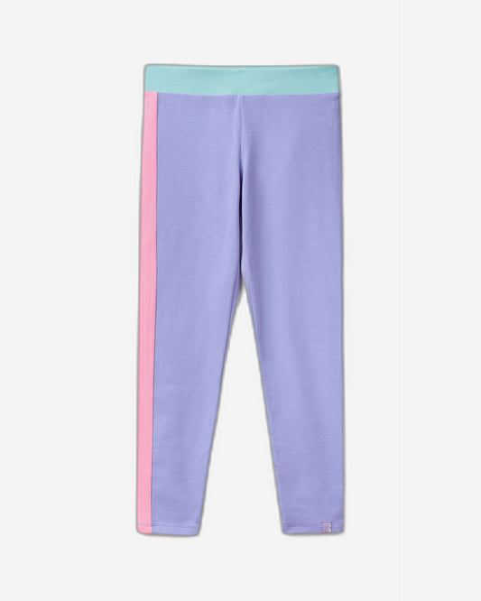 طماق بألوان متعددة