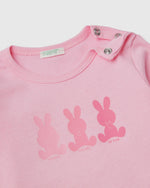 تي شيرت بأكمام طويلة مصنوع من القطن العضوي بنسبة 100%