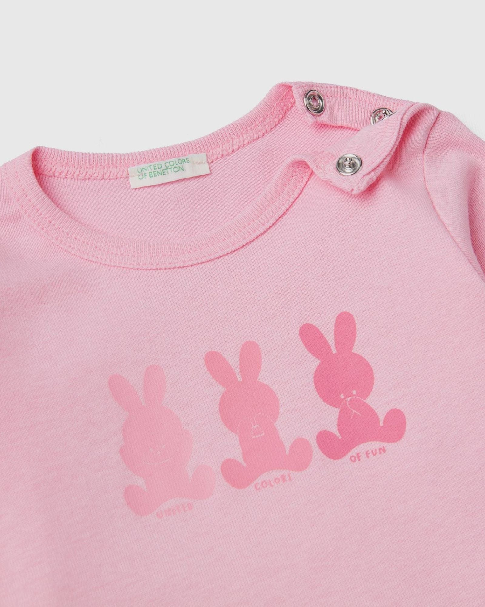 تي شيرت بأكمام طويلة مصنوع من القطن العضوي بنسبة 100%