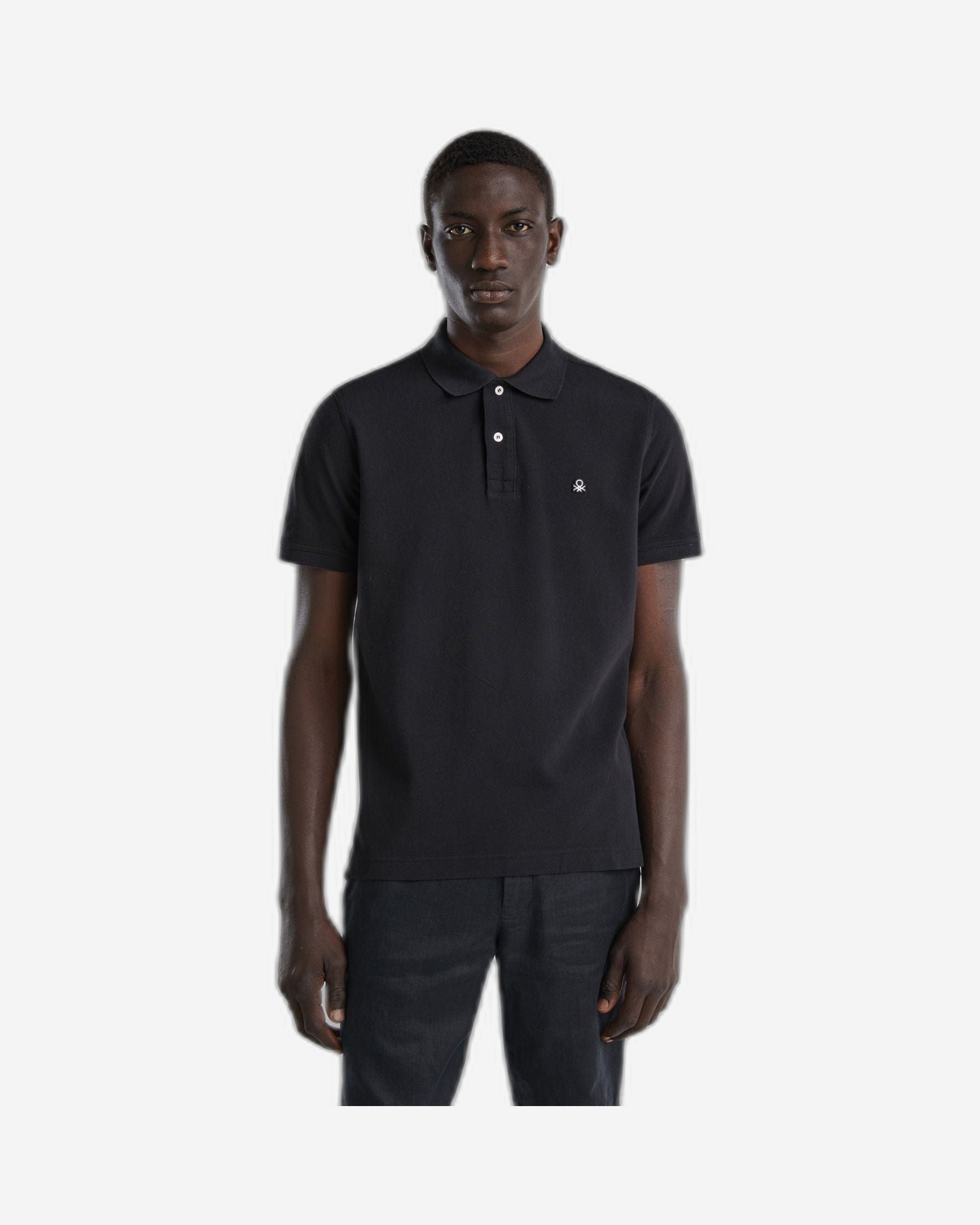 قميص بولو بأكمام قصيرة مصنوع من القطن بنسبة 100%