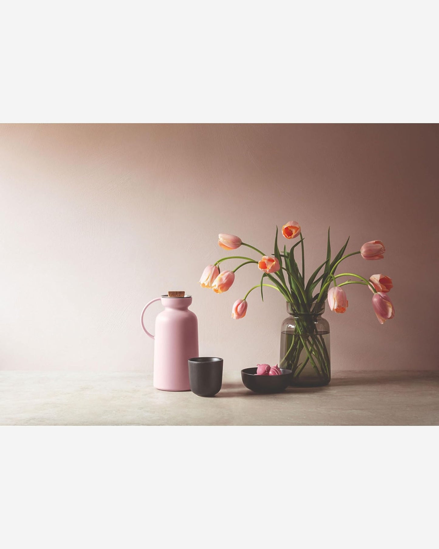 إبريق إيفا سولو 502873 سيلويت بتفريغ الهواء، لون كوارتز وردي