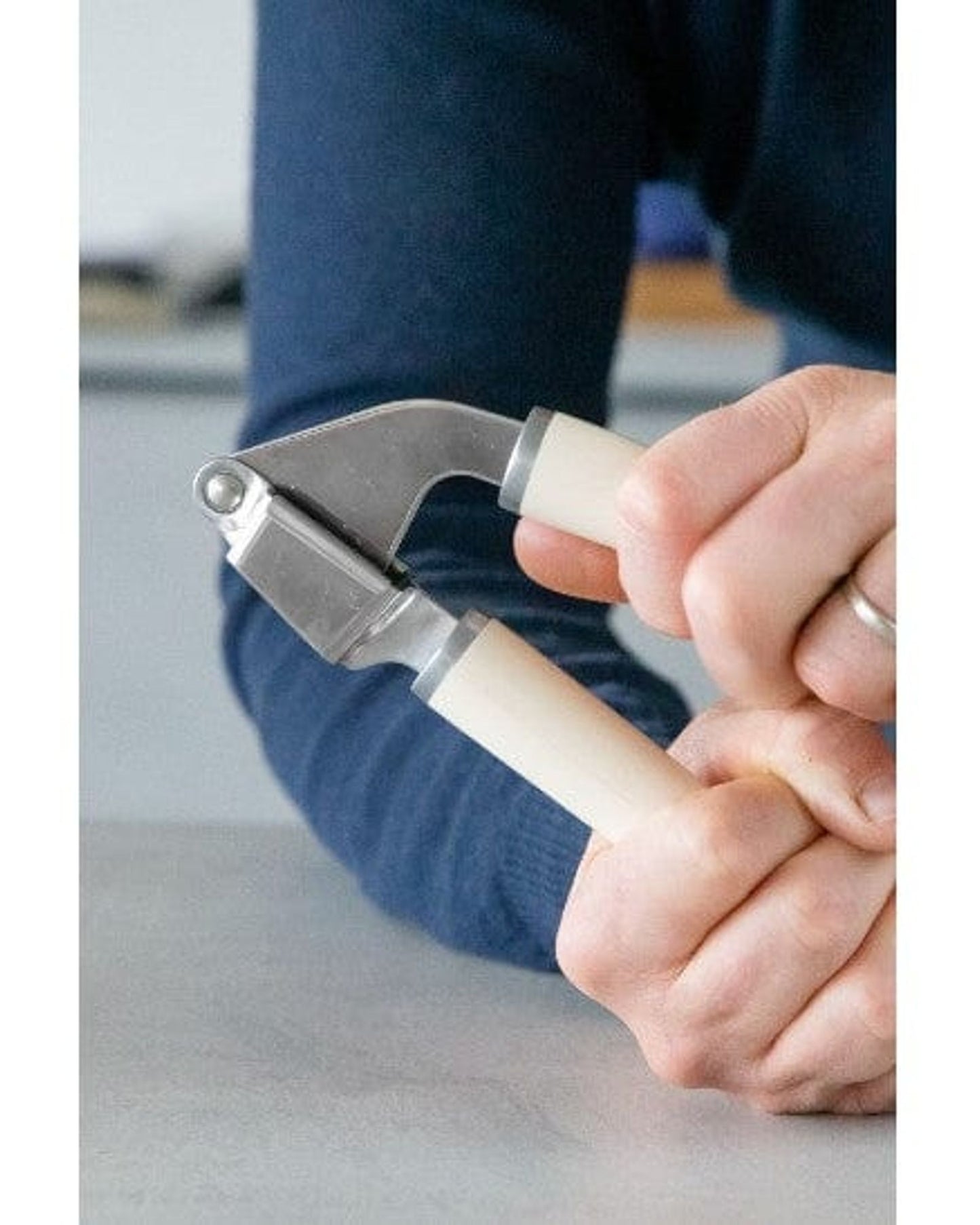 مكبس ثوم كيتشن إيد كورلاين كريمة اللوز