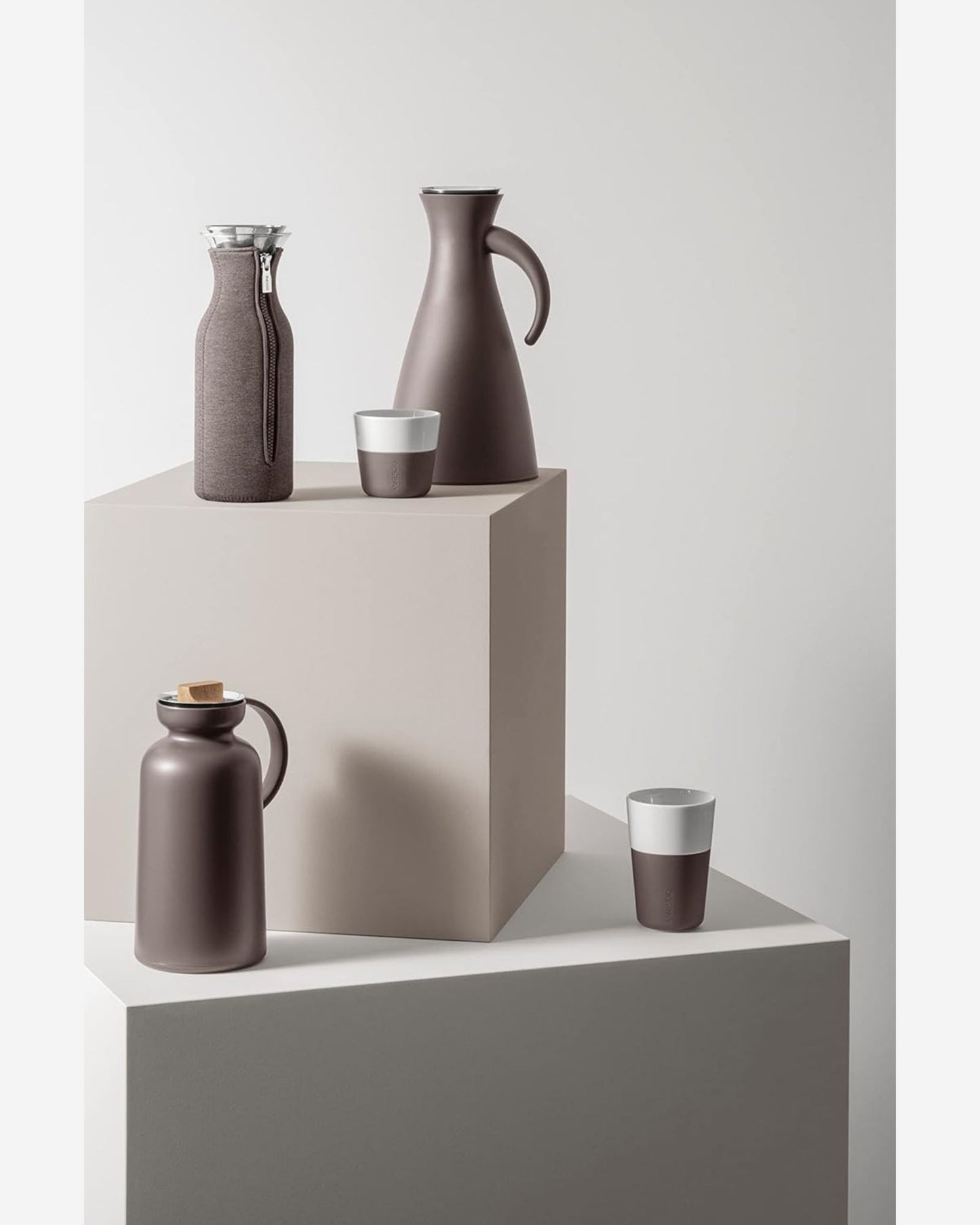 إبريق إيفا سولو 502876 سيلويت بتفريغ الهواء، سعة 1 لتر، لون شوكولاتة