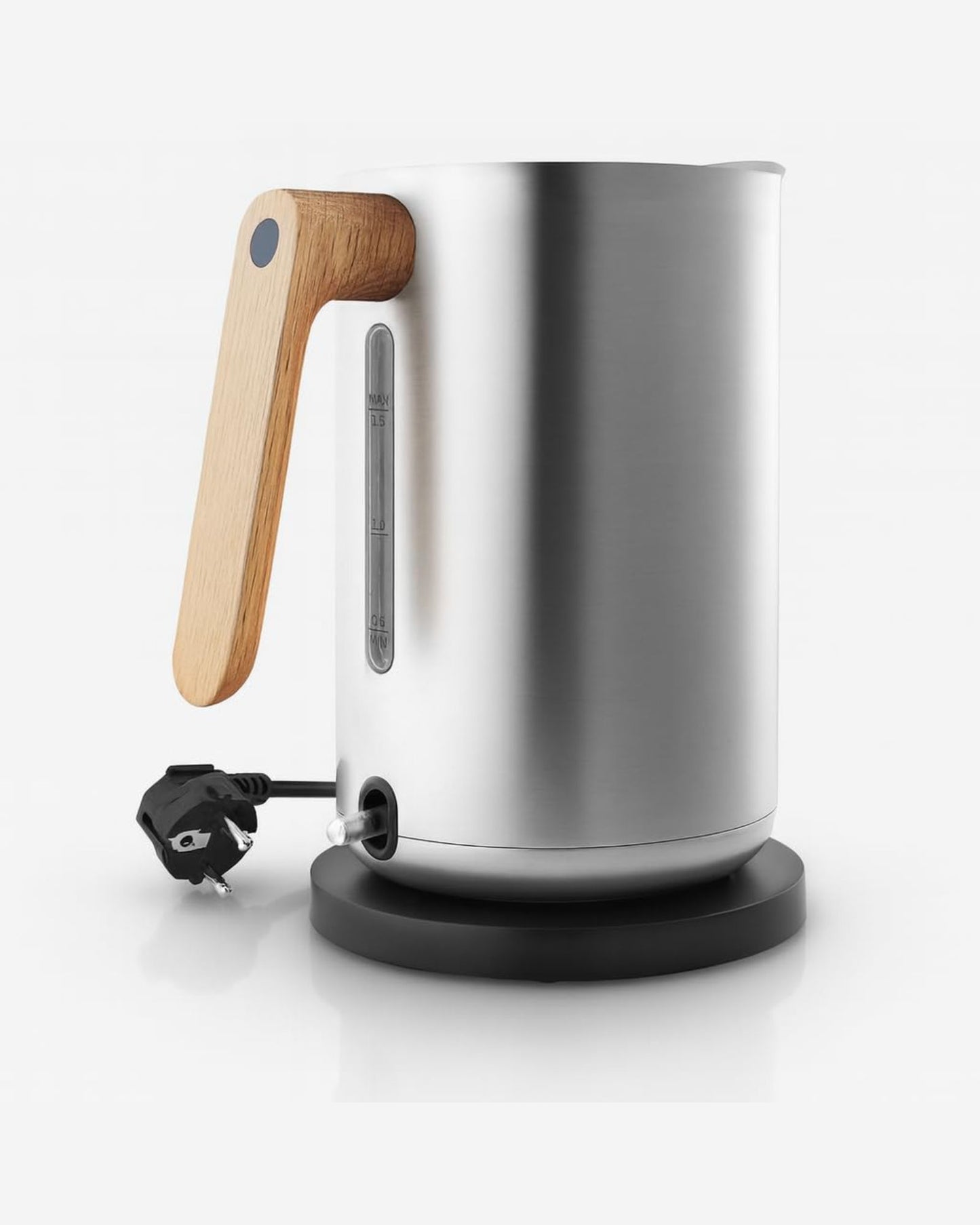 غلاية كهربائية إيفا سولو 502737 سعة 1.5 لتر، مصنوعة من الفولاذ المقاوم للصدأ من نورديك كيه، المملكة المتحدة