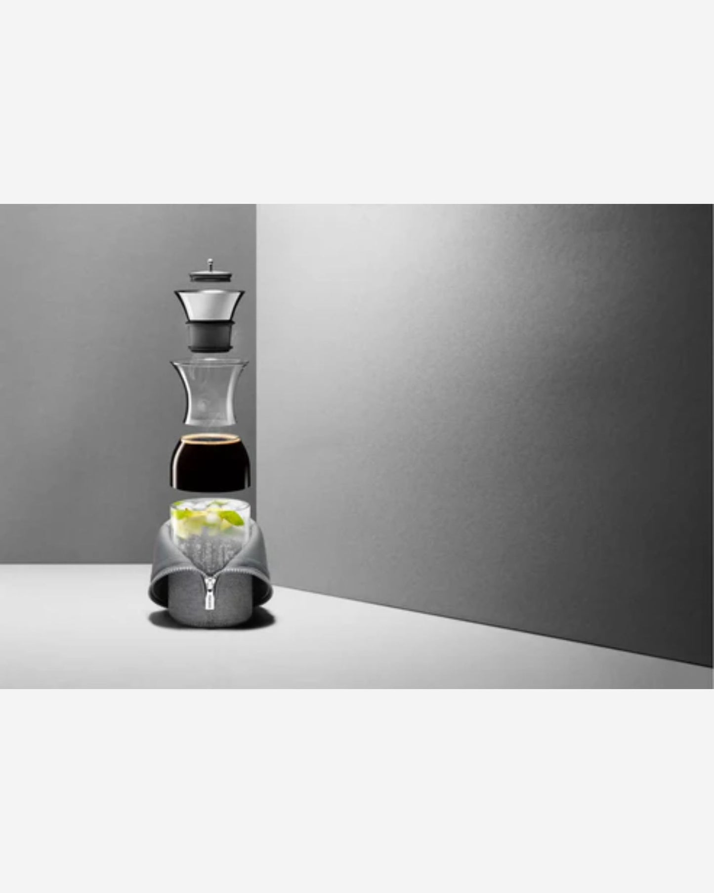 إبريق ثلاجة إيفا سولو 567972 سعة 1 لتر، أسود منسوج