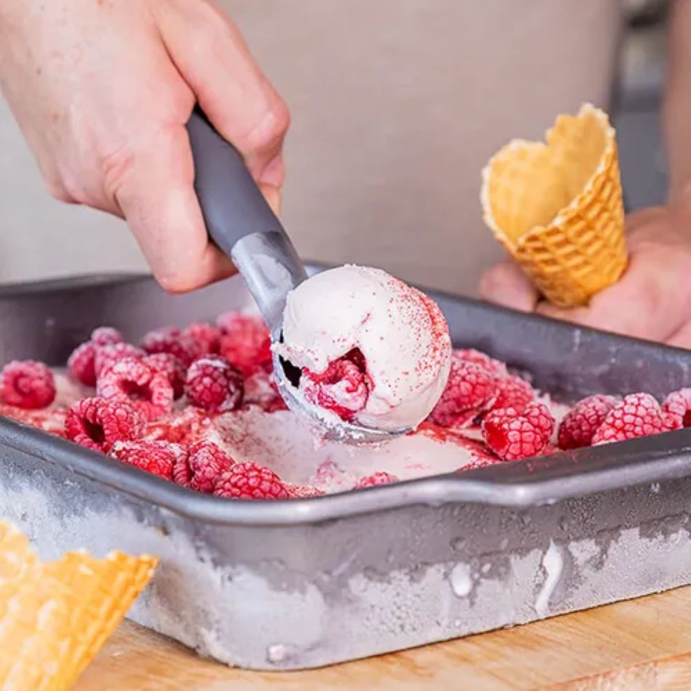 مغرفة آيس كريم كيتشن إيد كور باللون الرمادي الفحمي