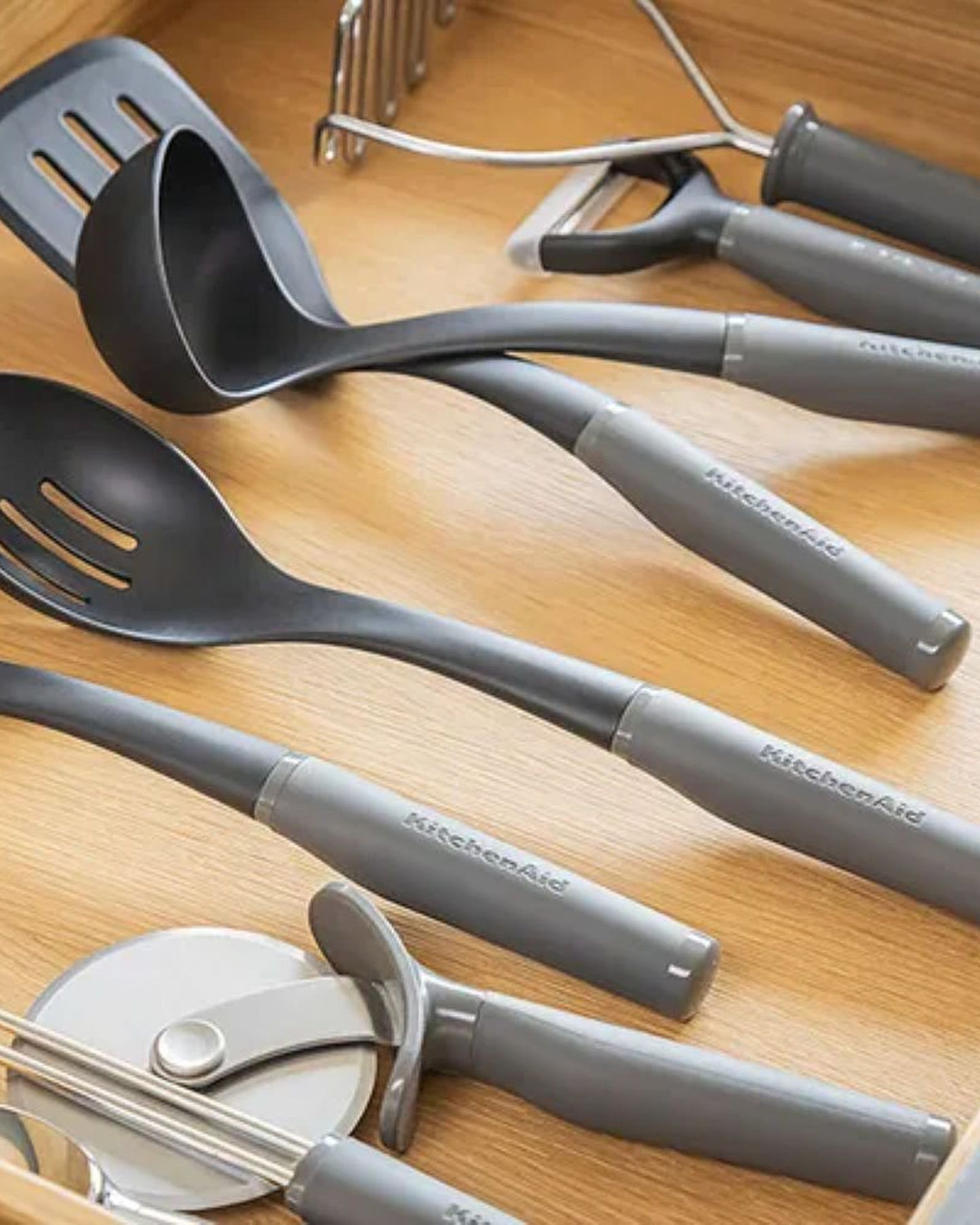 ملعقة مشقوقة من كيتشن إيد - رمادي فحمي