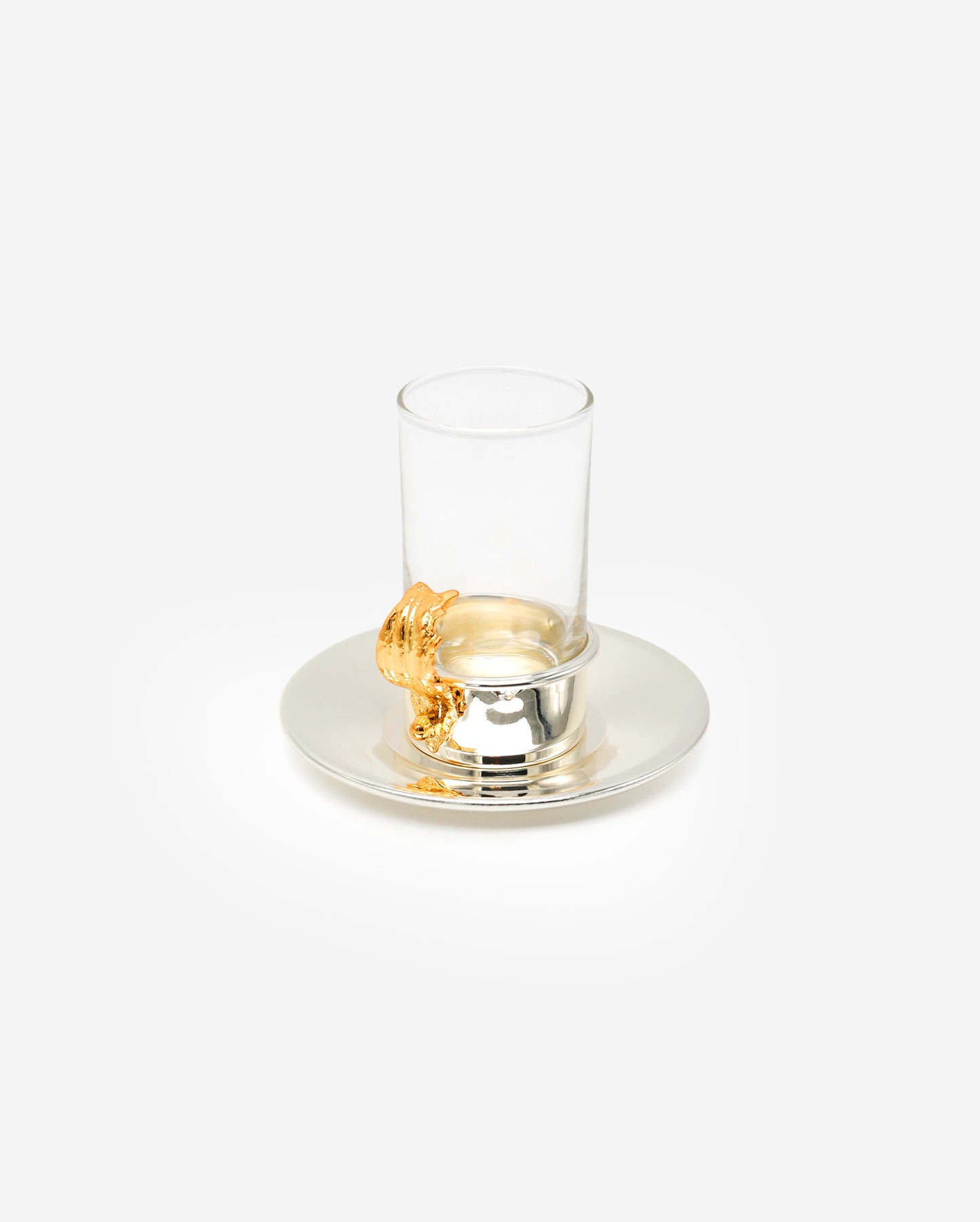 كوب شاي بانتازلوس مطلي بالفضة العادية بلمسة نهائية عتيقة ومقابض مطلية بالذهب