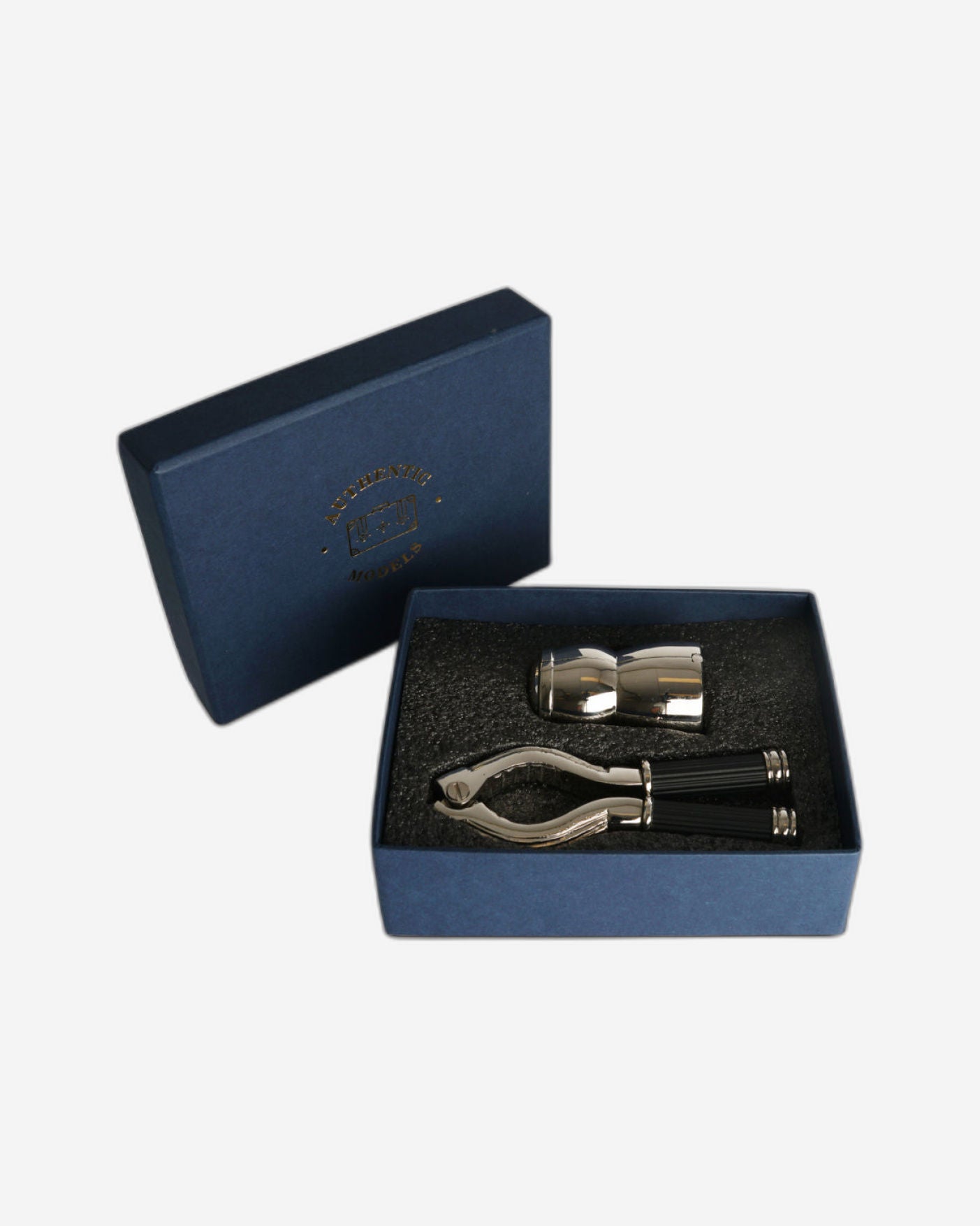 طقم هدايا فلين الشمبانيا من أوتنتيك موديلز - 389